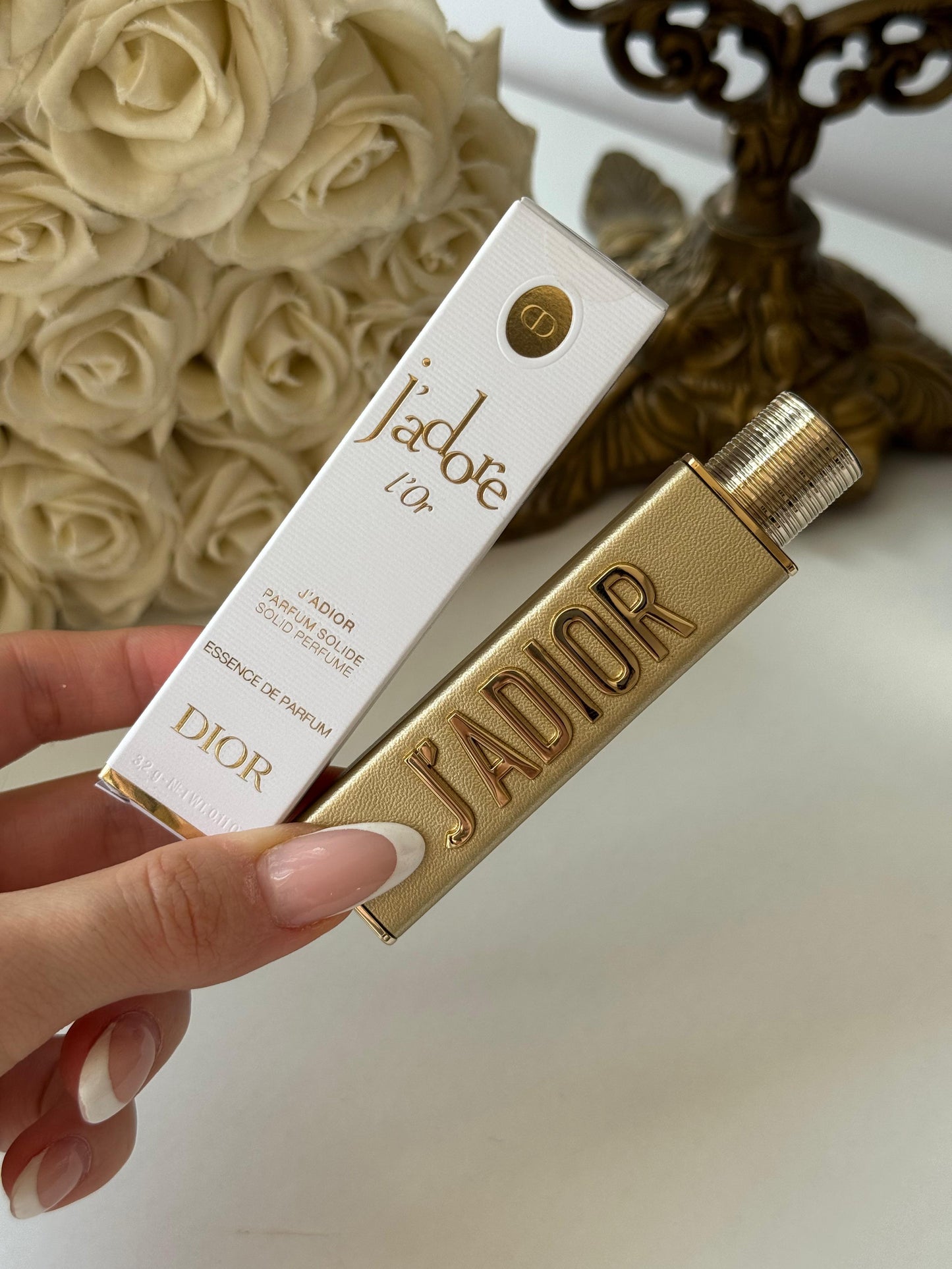 DIOR J’Adiore L’Or Parfum Solide - Essence De Parfum
Alcohol-Free Fragrance Stick - Intense, Solar Floral Notes