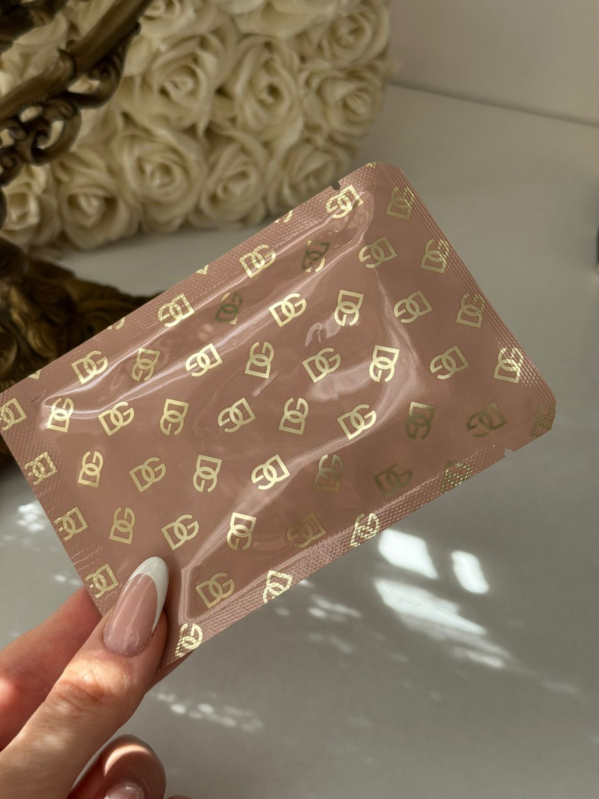 DOLCE&GABBANA No-Puff Caffeine Eye Patch
Depuffing & Brightening Eye Gel Pads