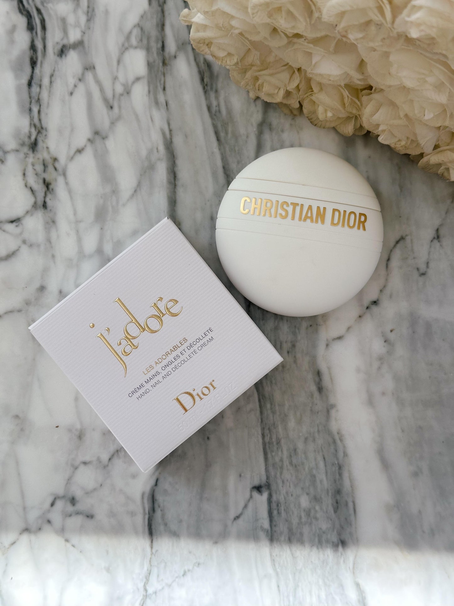 DIOR J’Adore Les Adorables Hand, Nail And Décolleté Cream
Scented Skincare