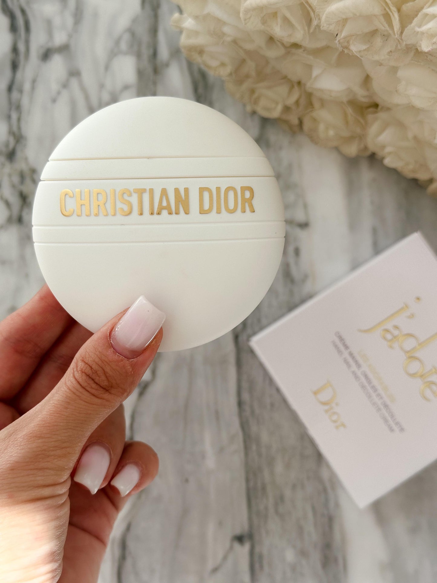 DIOR J’Adore Les Adorables Hand, Nail And Décolleté Cream
Scented Skincare
