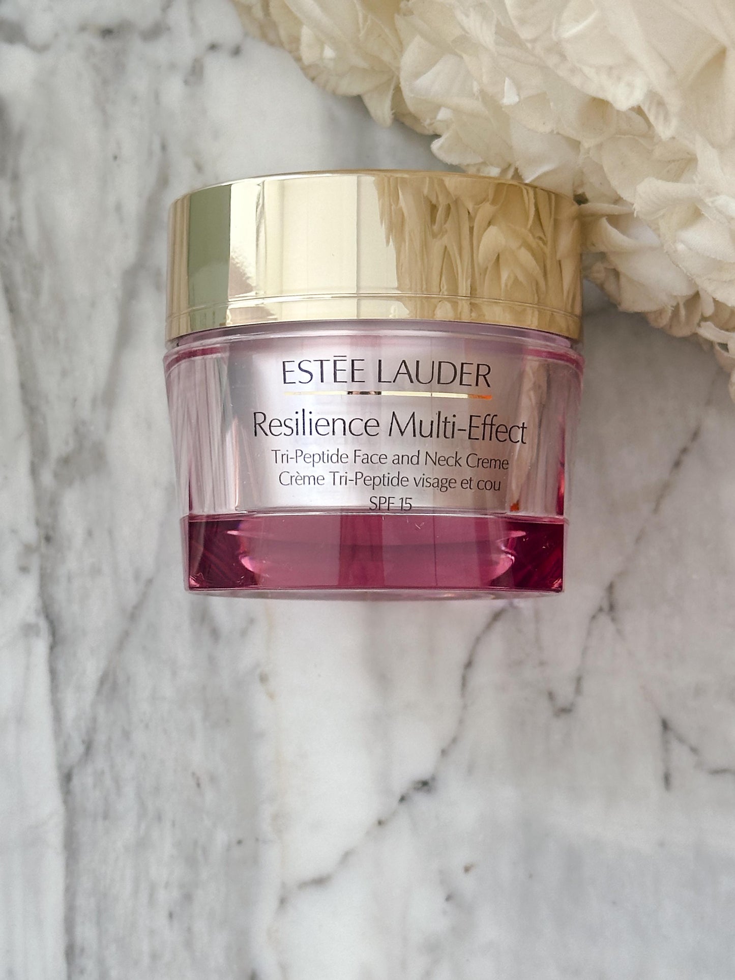 ESTÉE LAUDER Resilience Multi-Effect Moisturizer
Tri-Peptide Face and Neck Creme SPF15