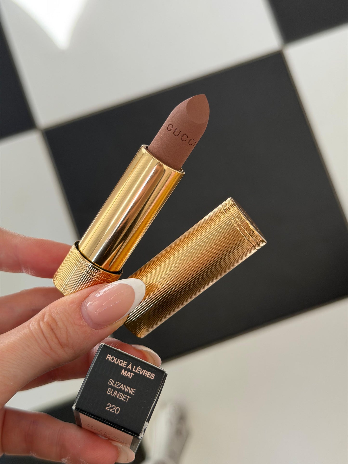 GUCCI Rouge Á Lévres Mat Lipstick (220)