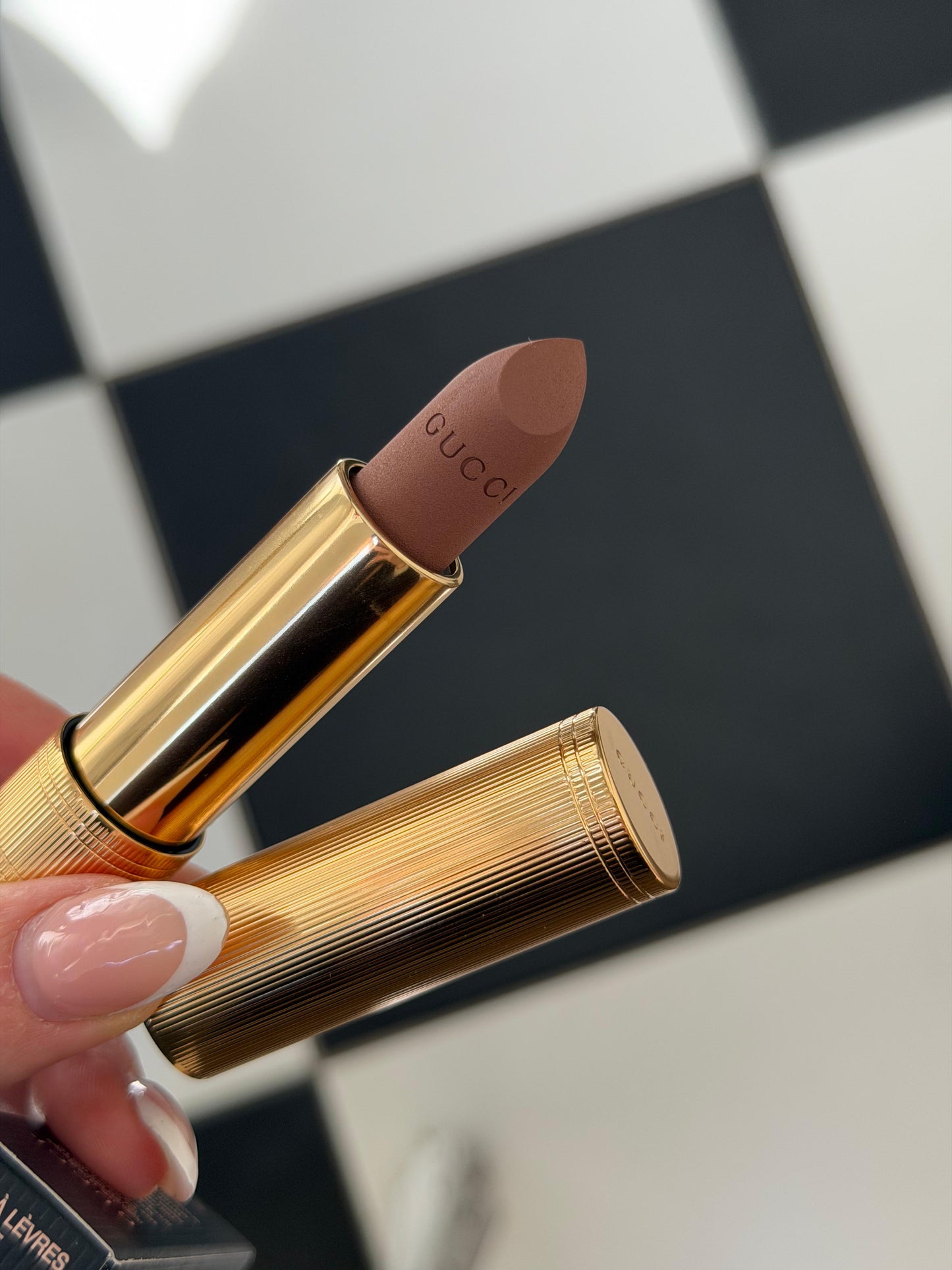 GUCCI Rouge Á Lévres Mat Lipstick (220)