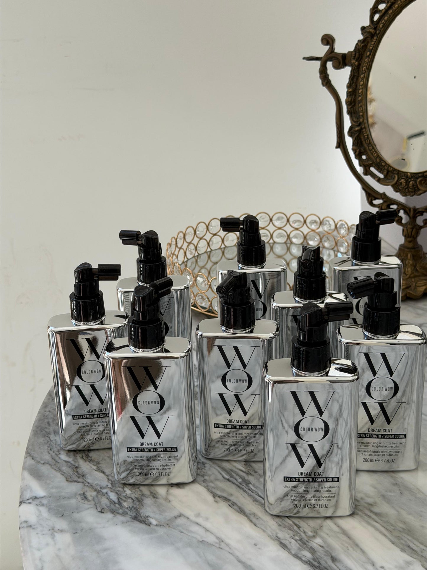 COLOR WOW Dream Coat Supernatural Extra Strength Spray
Anti-frizz Zreatment And Humidity-Proofing For Glassy-smooth, Frizz-free Hair