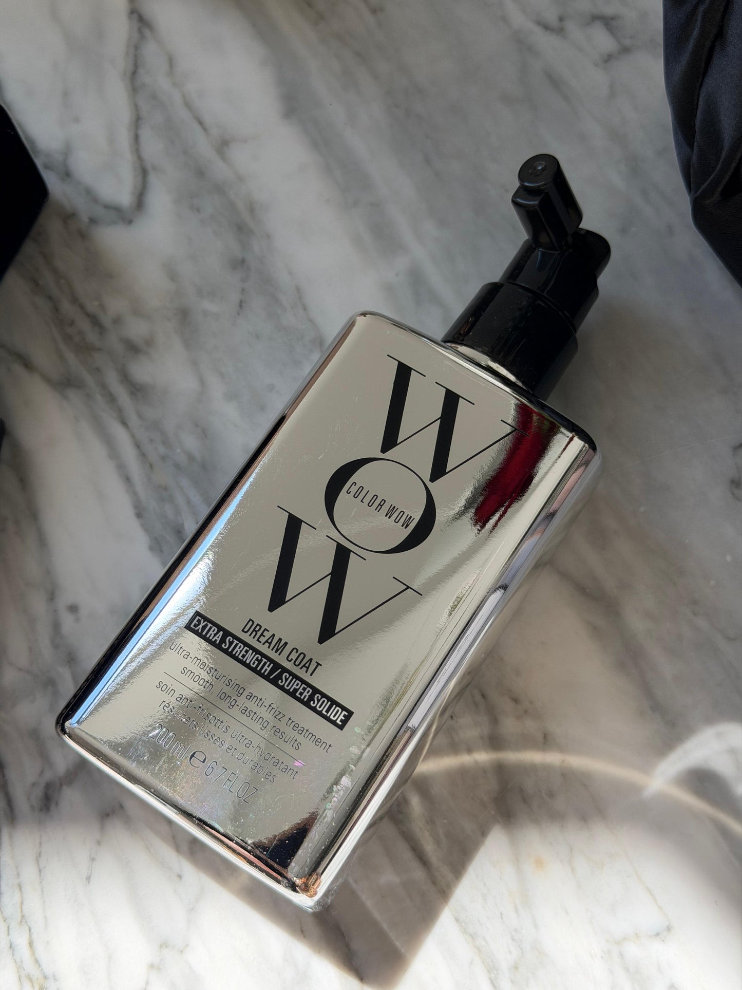 COLOR WOW Dream Coat Supernatural Extra Strength Spray
Anti-frizz Zreatment And Humidity-Proofing For Glassy-smooth, Frizz-free Hair