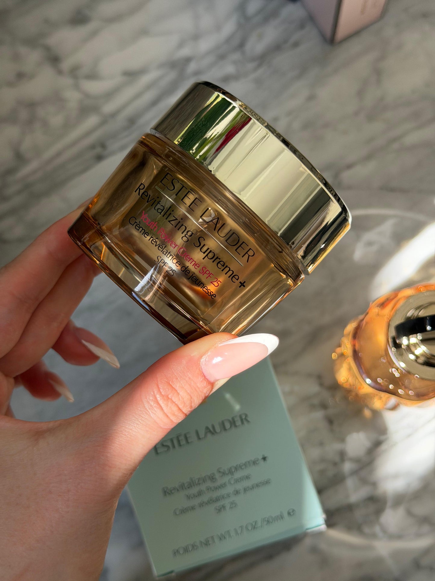 ESTEE LAUDER Revitalizing Supreme+
Youth Power Creme SPF25