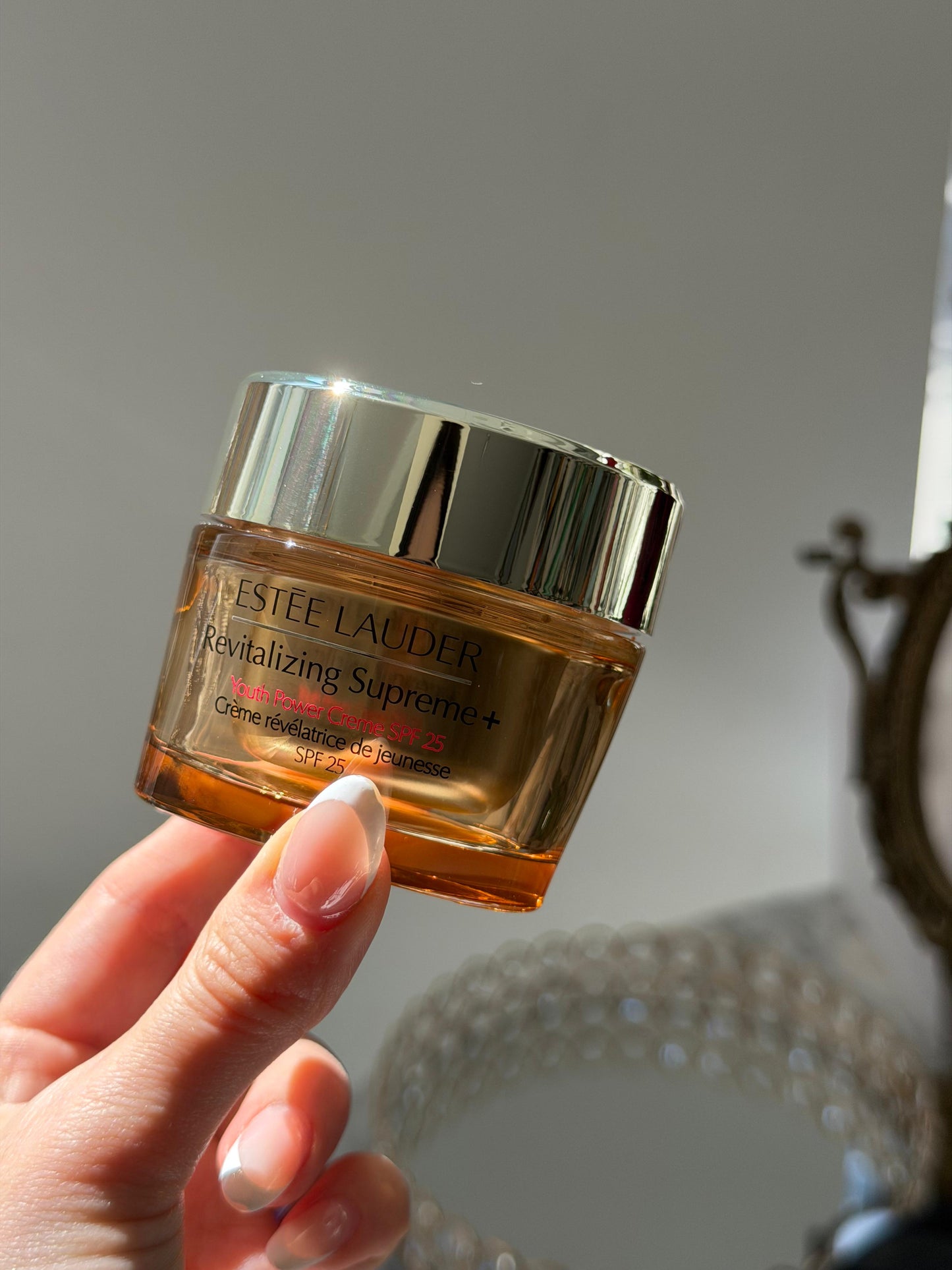 ESTEE LAUDER Revitalizing Supreme+
Youth Power Creme SPF25
