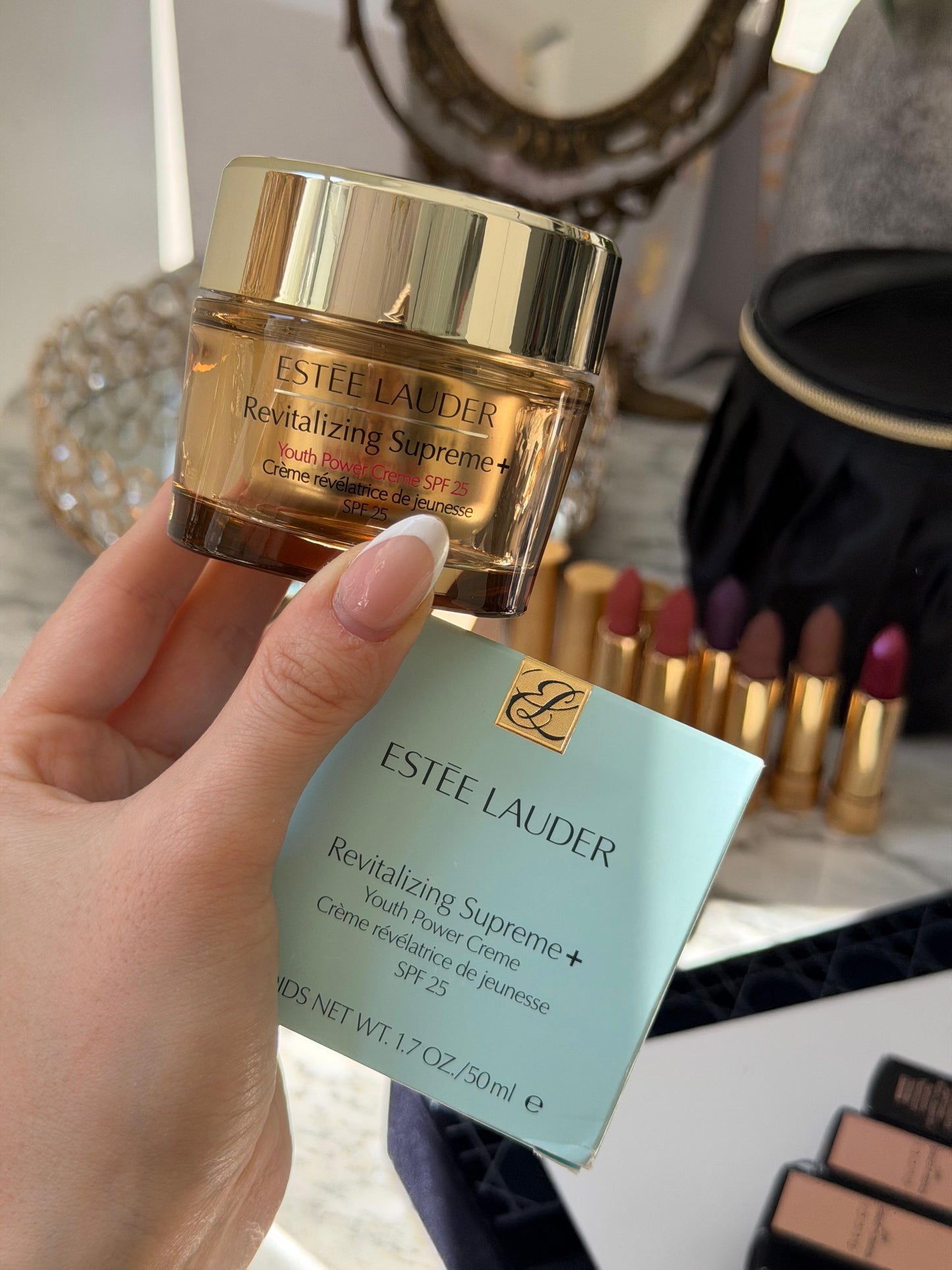 ESTEE LAUDER Revitalizing Supreme+
Youth Power Creme SPF25