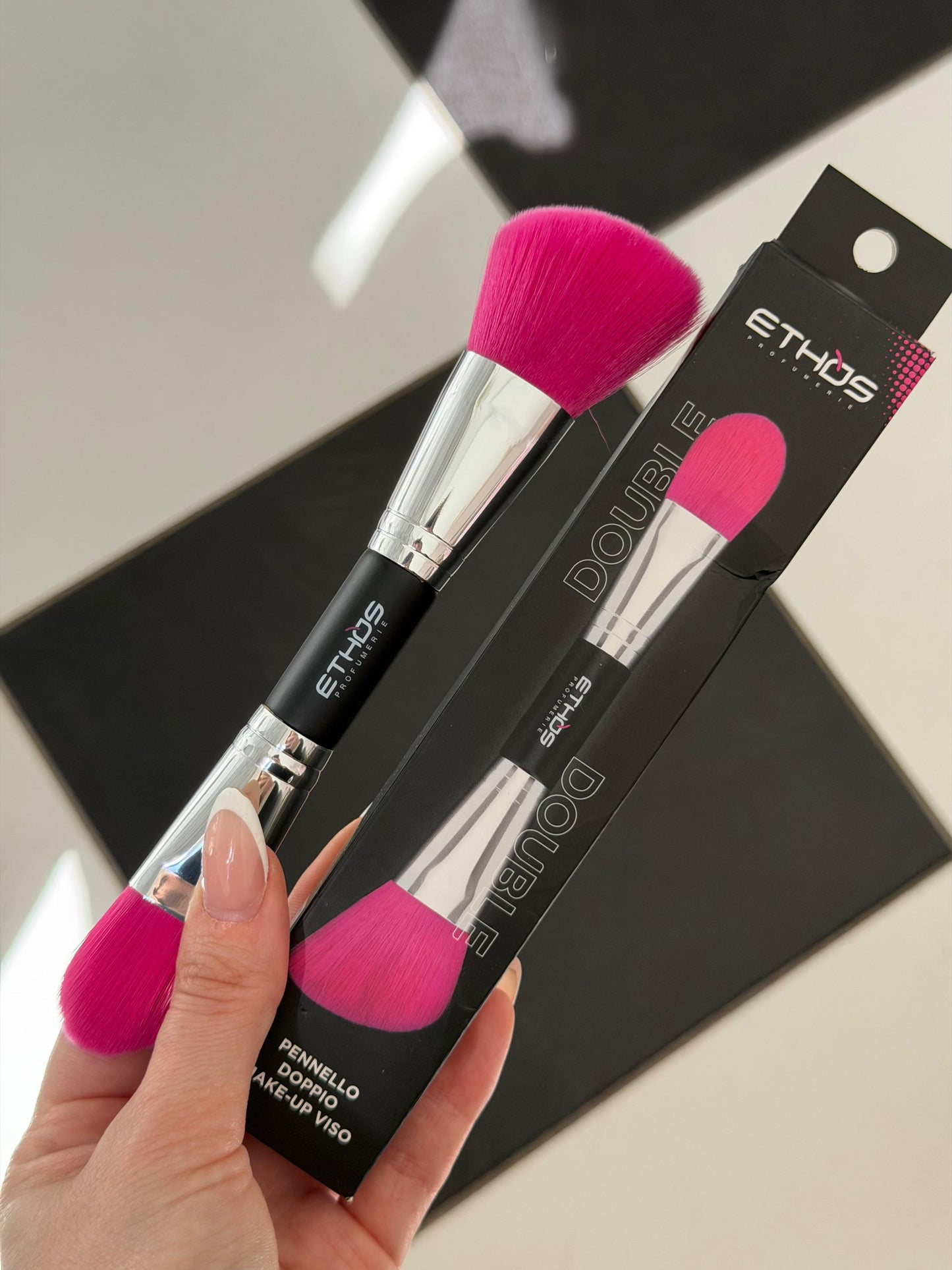 ETHOS Double-Ended Foundation Brush