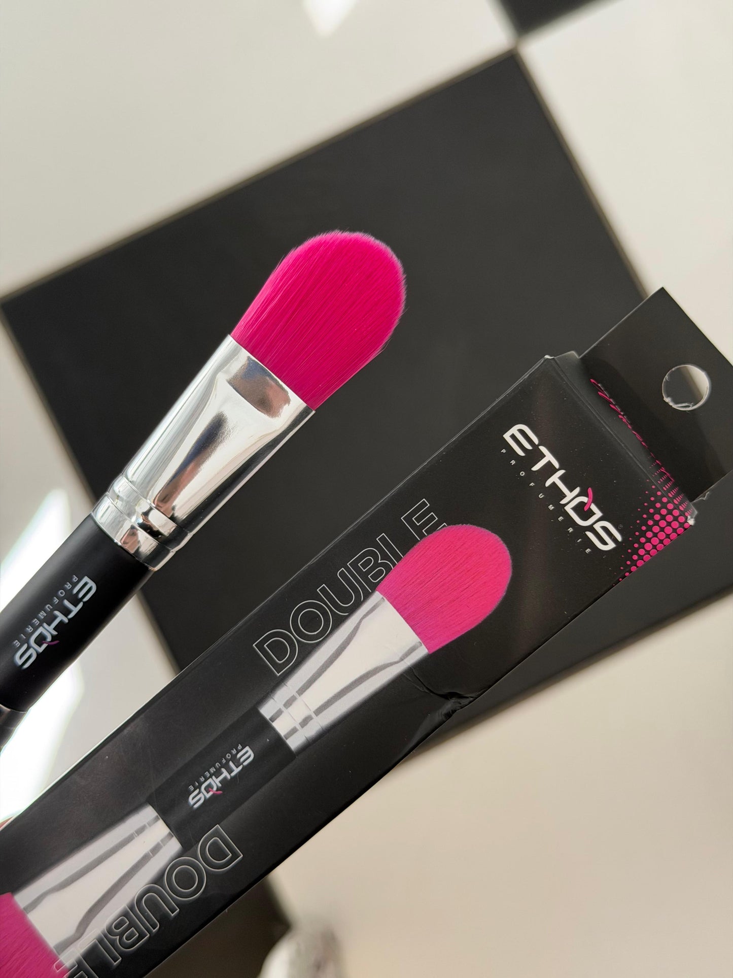 ETHOS Double-Ended Foundation Brush