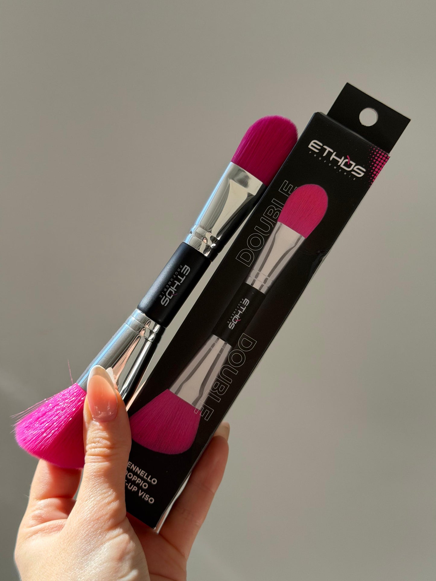 ETHOS Double-Ended Foundation Brush