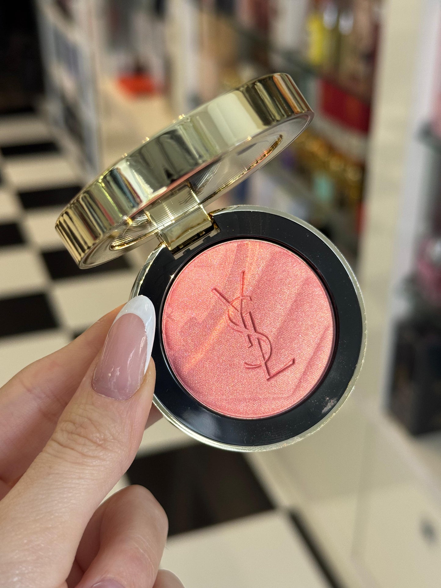 YSL Make Me Blush - Bold Blurring Blush (44)