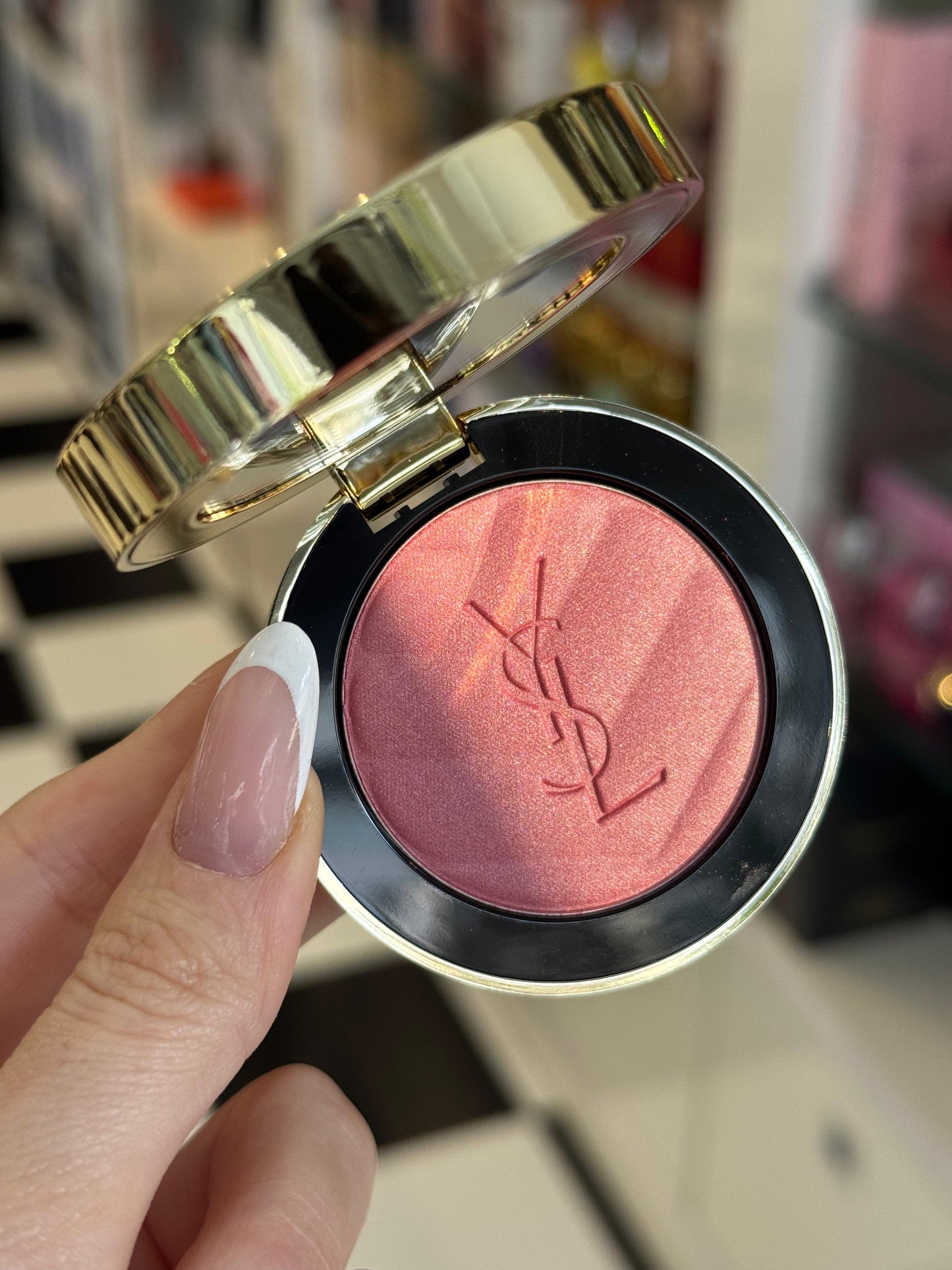 YSL Make Me Blush - Bold Blurring Blush (44)