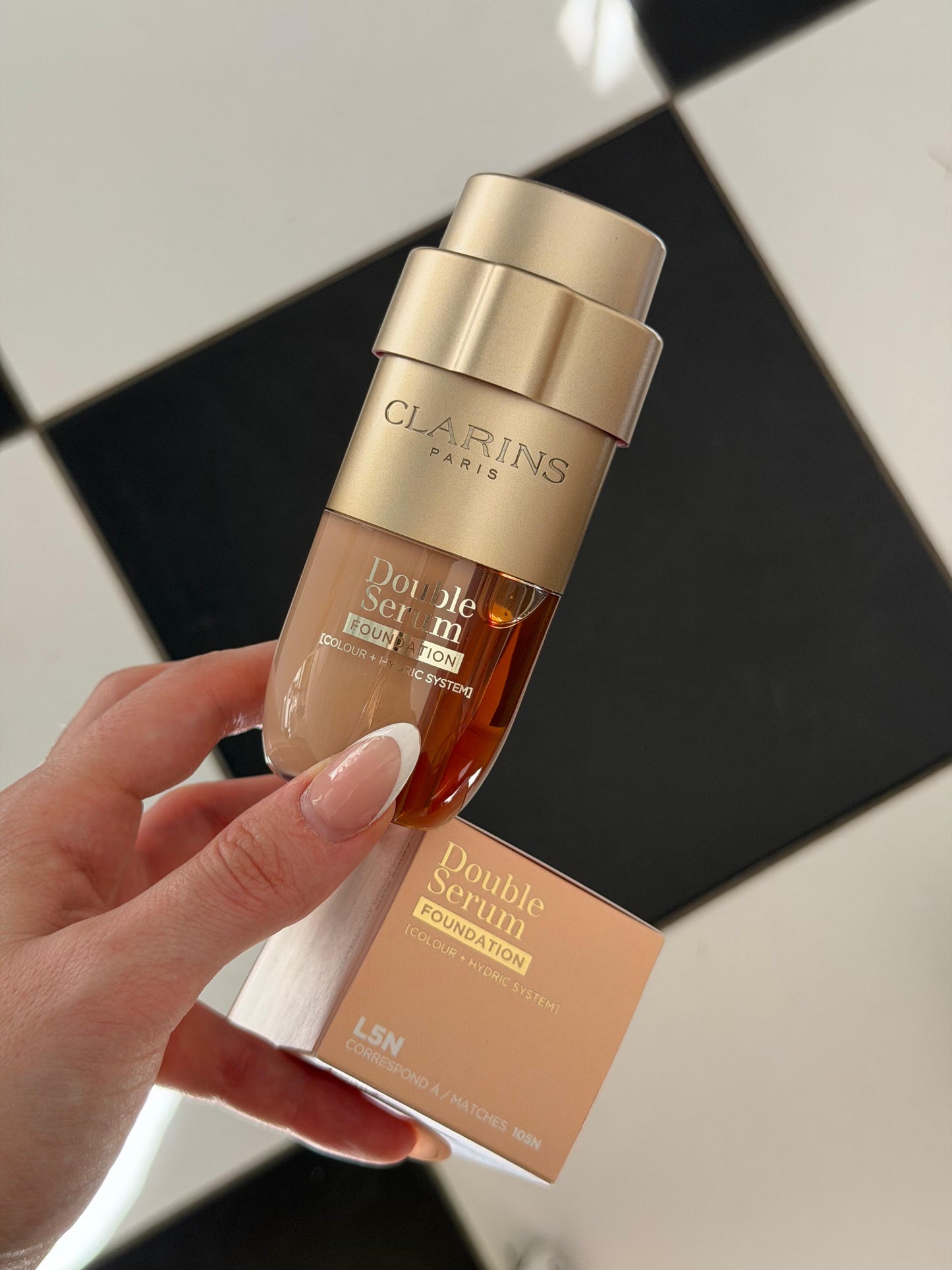 CLARINS Double Serum 2in1 Hybrid Foundation (L5N)