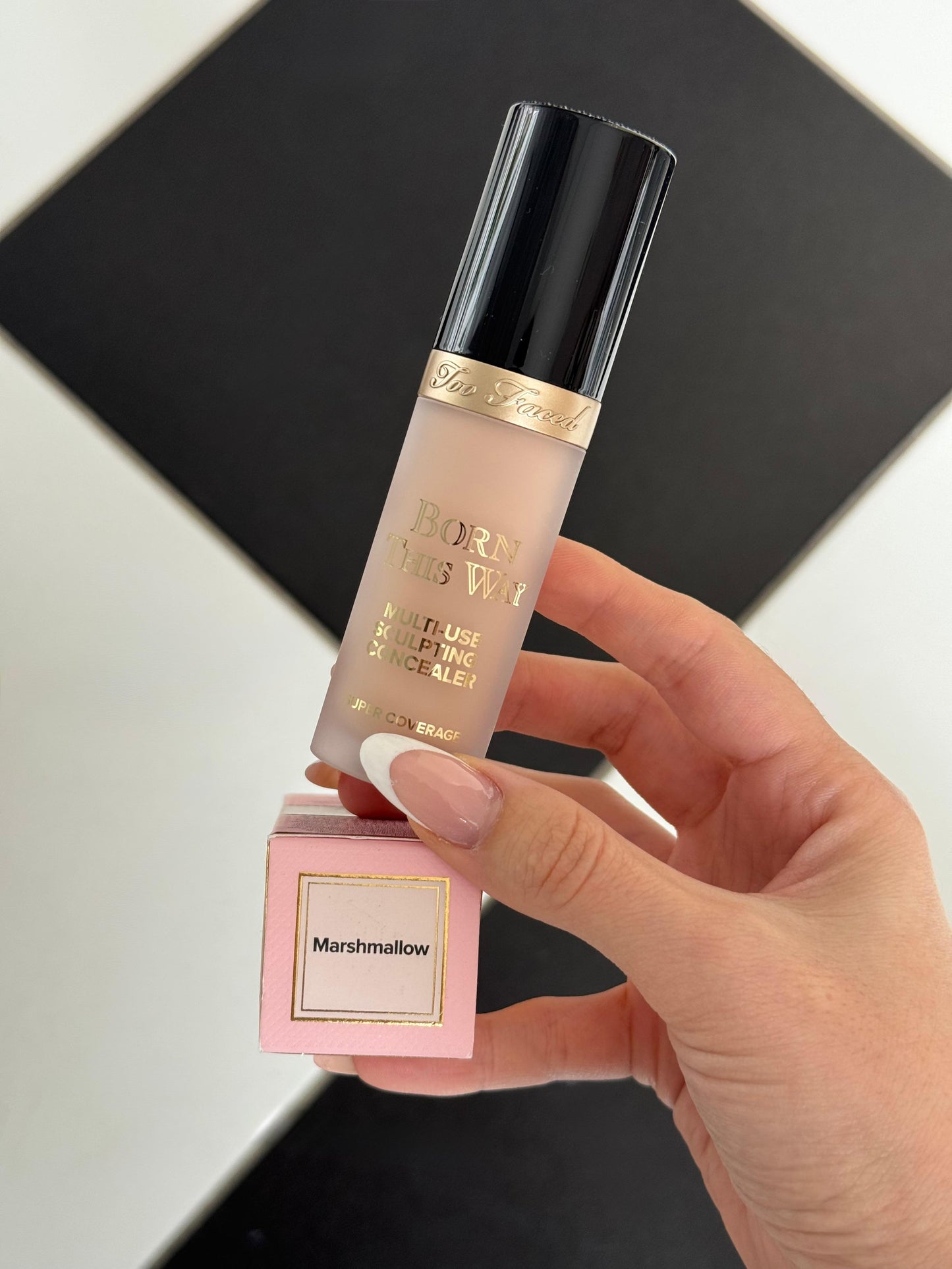 TOO FACED Born This Way Super Coverage Multi-Use Concealer
Flawless, Hydrating, Longwearing