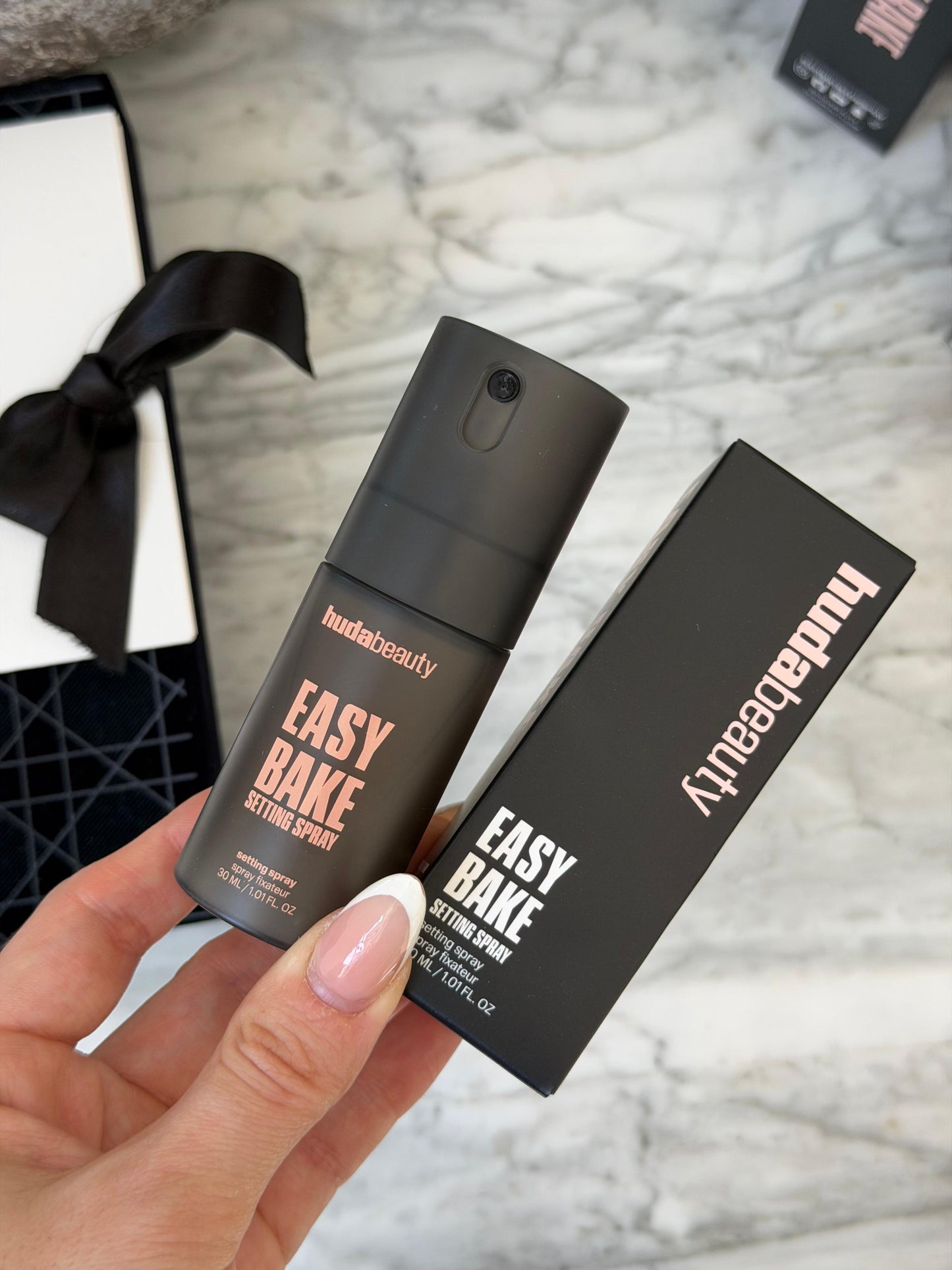 HUDA BEAUTY Easy Bake Setting Spray 16H Wear
