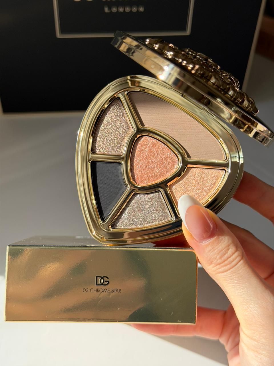 DOLCE&GABBANA Ever Icon Eye Palette (03)
10H Multi-Finish Day To Night Eyeshadow