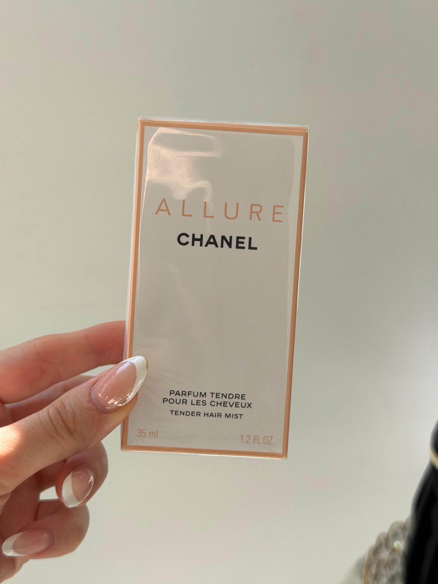CHANEL Allure
Tender Hair Mist