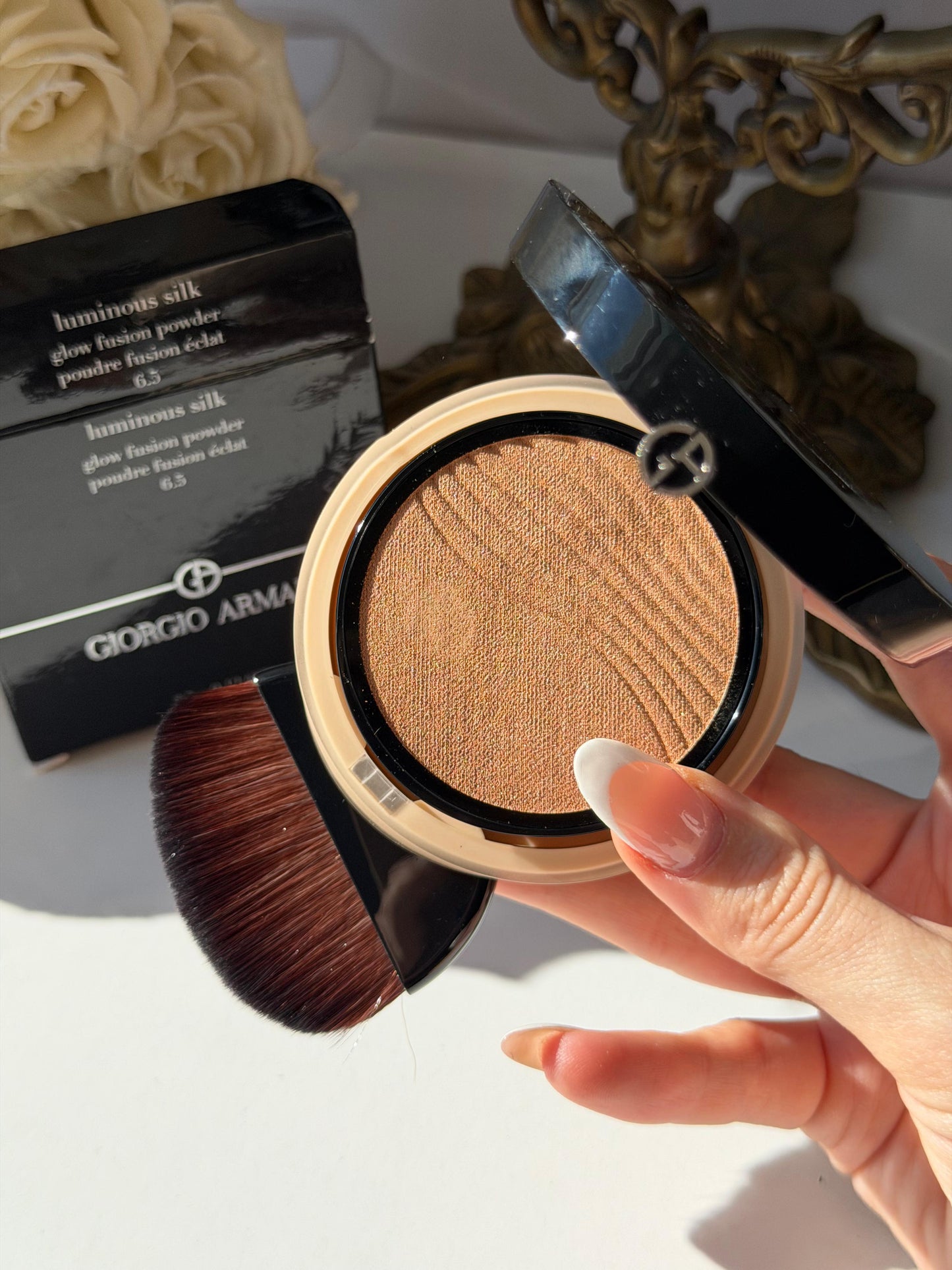 ARMANI Luminous Silk Glow Fusion Powder (6.5)
Long-Lasting & Natural Radiant Finish