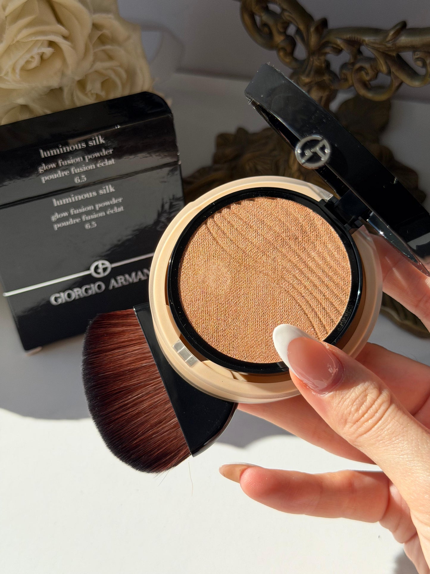 ARMANI Luminous Silk Glow Fusion Powder (6.5)
Long-Lasting & Natural Radiant Finish