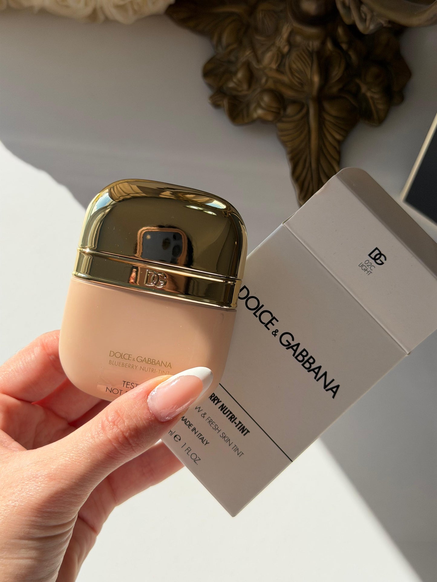 DOLCE&GABBANA Blueberry Nutri-Tint (02C)
Hydra-Glow & Fresh Skin Tint Sunscreen Broad Spectrum SPF20