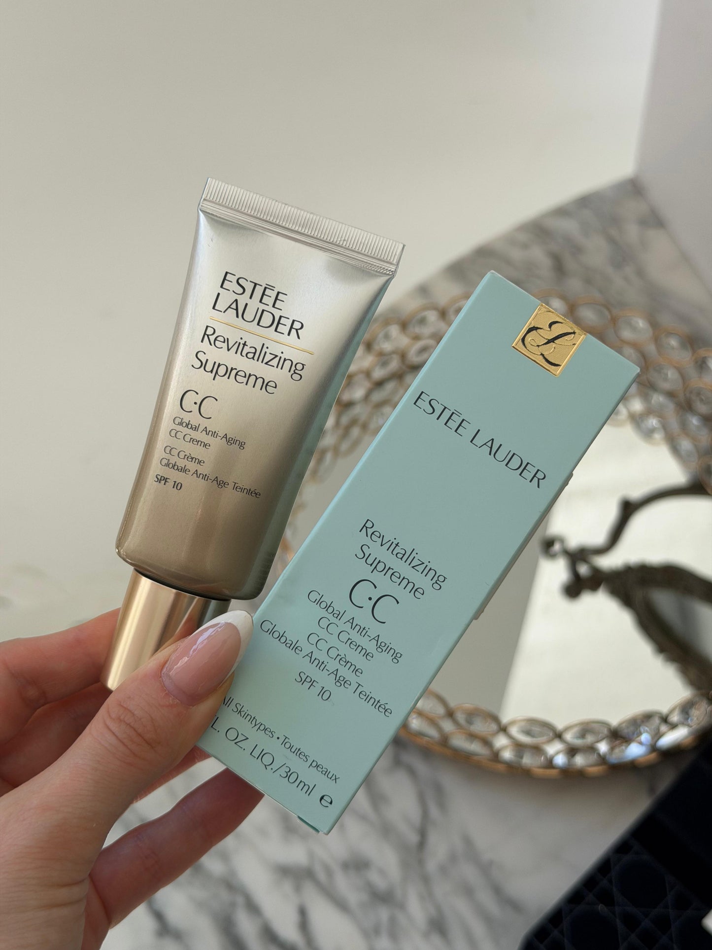 ESTEE LAUDER Revitalizing Supreme CC Creme Global Anti-Aging SPF10