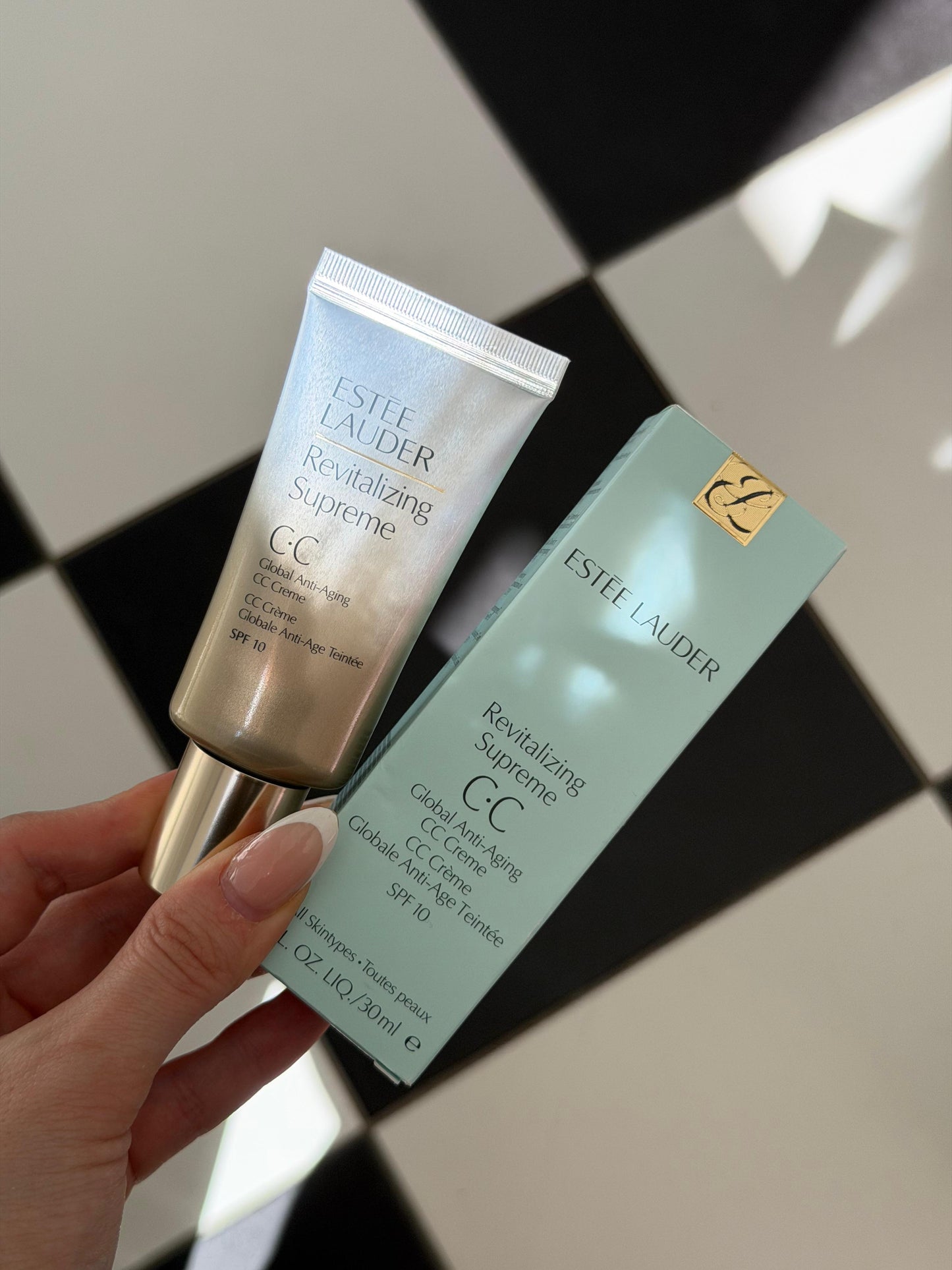 ESTEE LAUDER Revitalizing Supreme CC Creme Global Anti-Aging SPF10