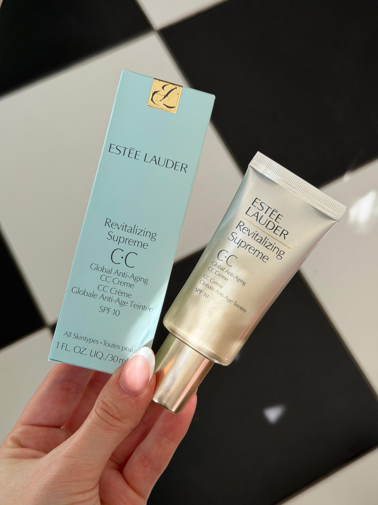 ESTEE LAUDER Revitalizing Supreme CC Creme Global Anti-Aging SPF10