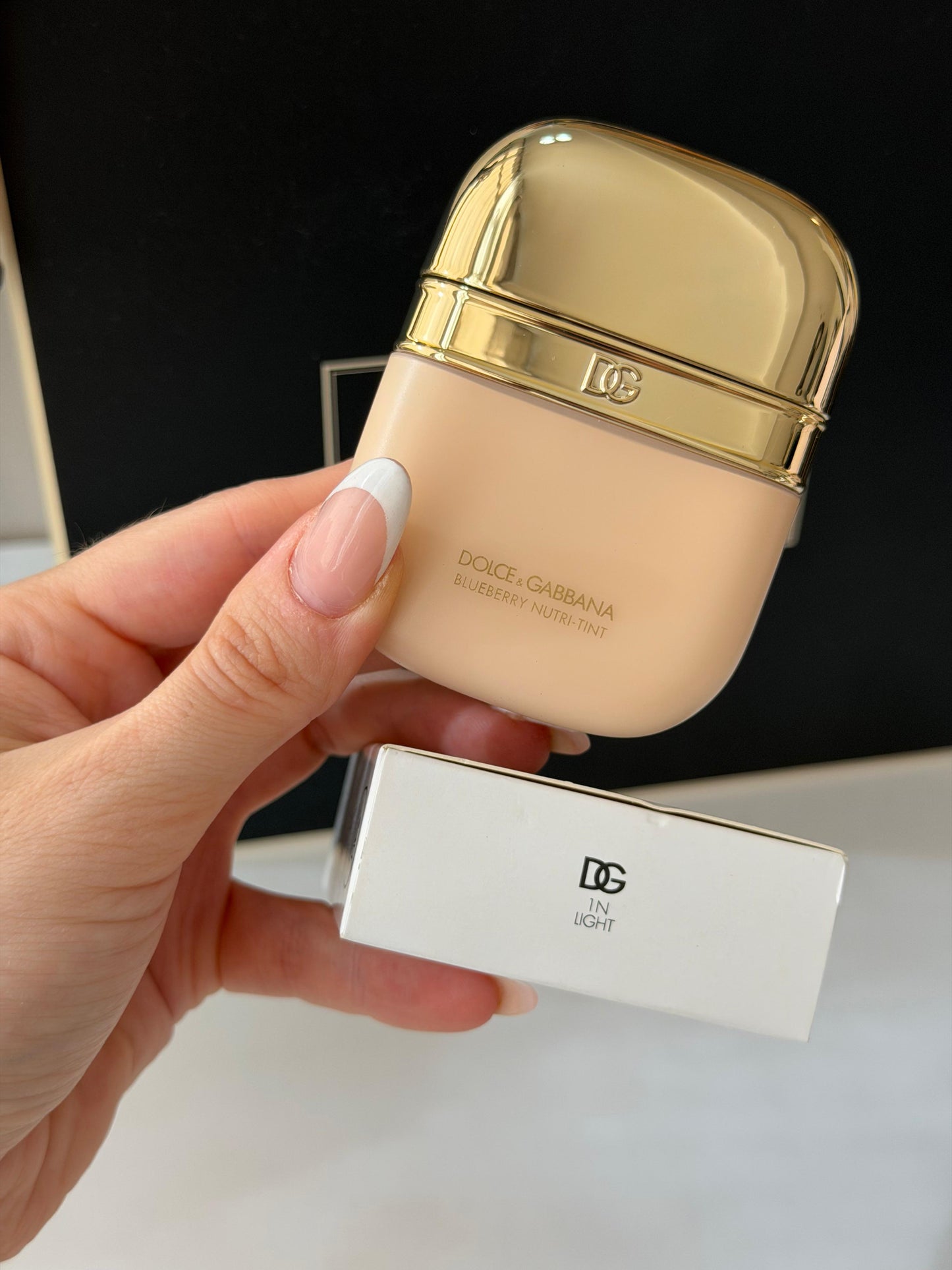 DOLCE&GABBANA Blueberry Nutri-Tint (1N)
Hydra-Glow & Fresh Skin Tint Sunscreen Broad Spectrum SPF20