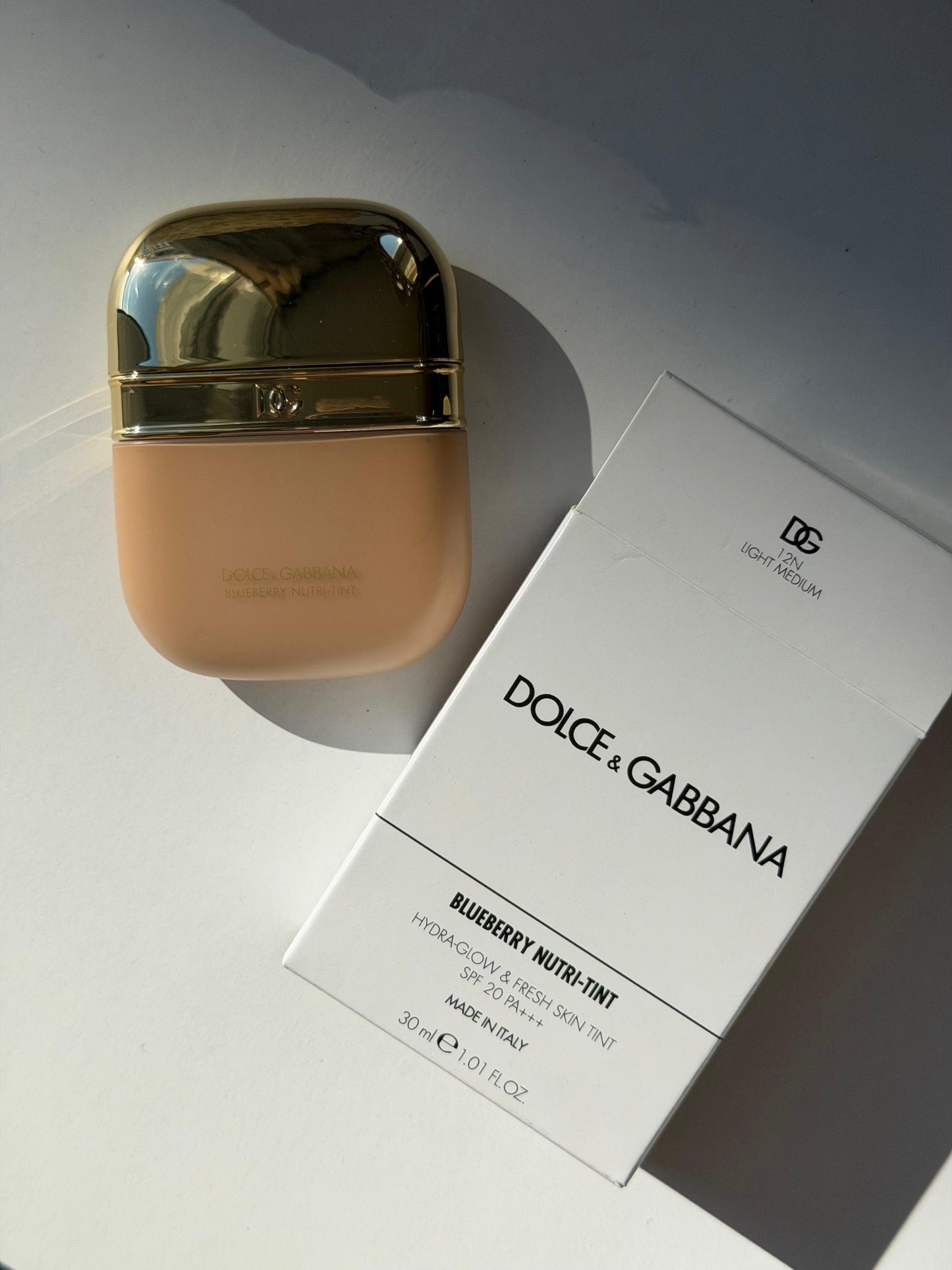 DOLCE&GABBANA Blueberry Nutri-Tint (12N)
Hydra-Glow & Fresh Skin Tint Sunscreen Broad Spectrum SPF20