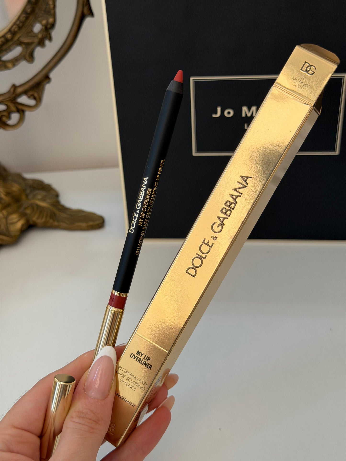 DOLCE&GABBANA My Lip Overliner
8H Lasting Easy Glide Sculpting Lip Pencil (10)