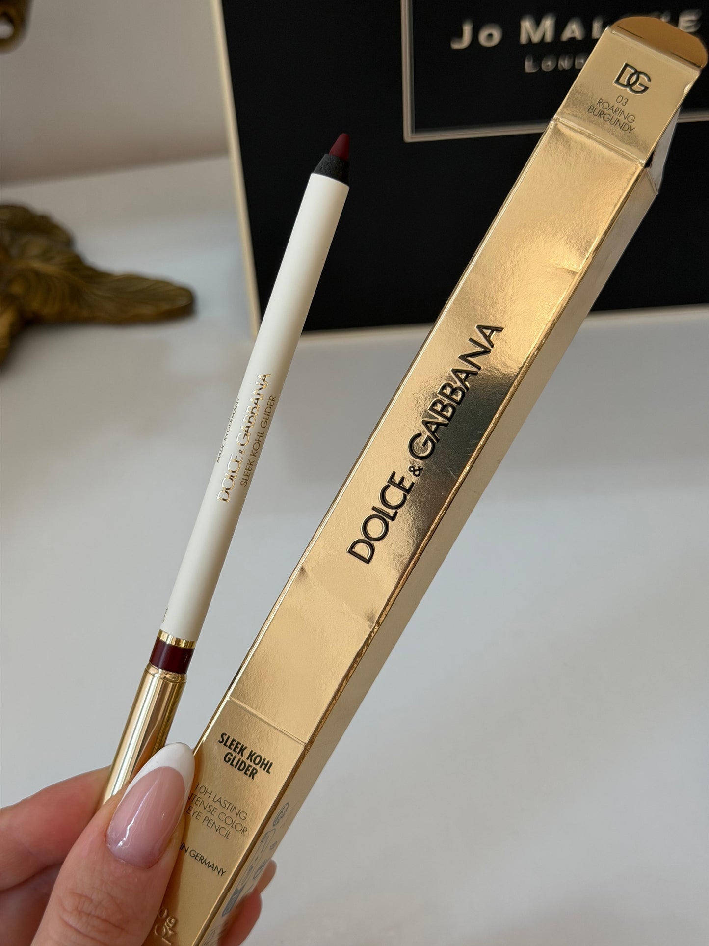 DOLCE&GABBANA Sleek Khol Glider 
10H Lasting Intense Color Eye Pencil (03)