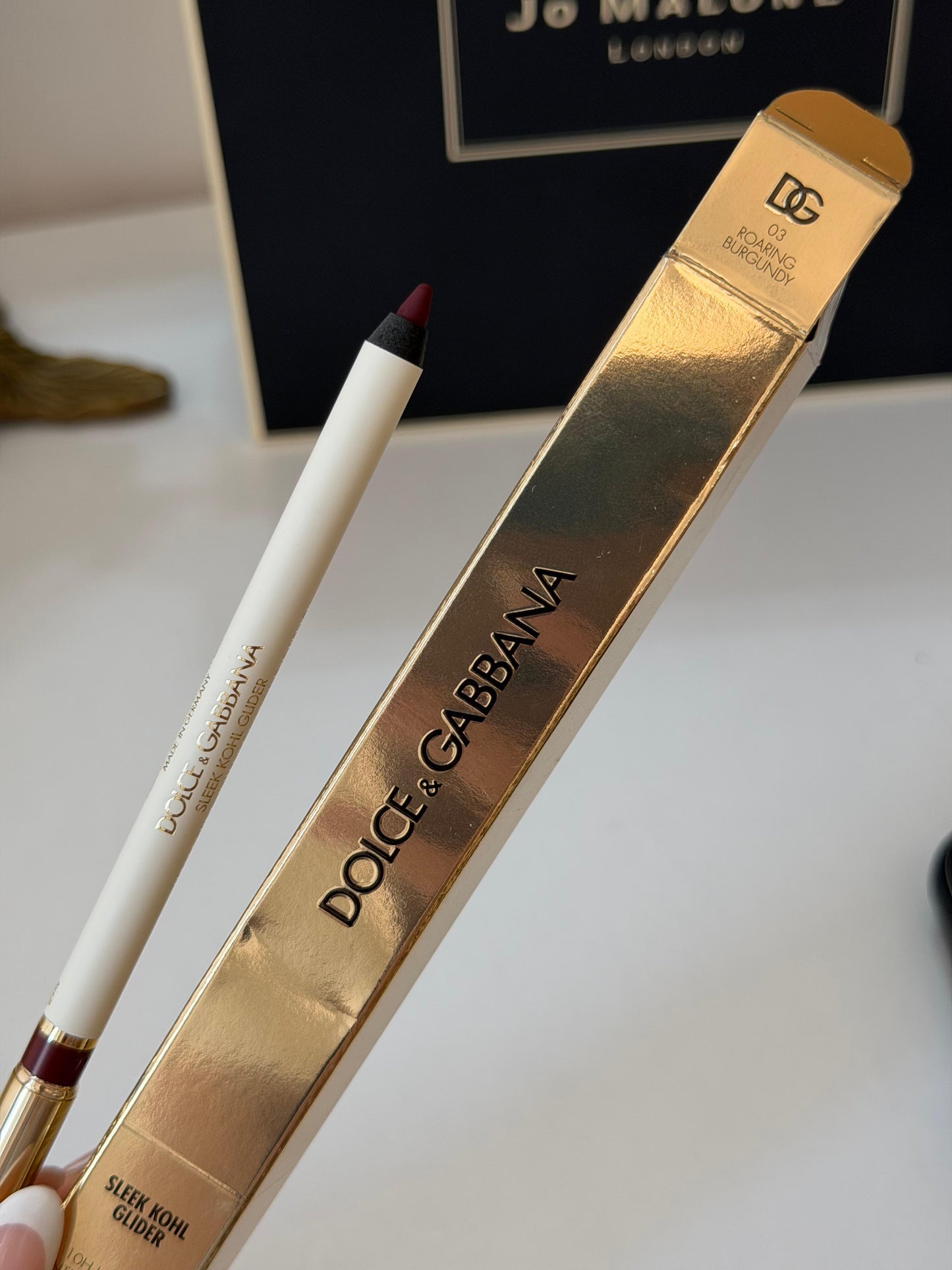 DOLCE&GABBANA Sleek Khol Glider 
10H Lasting Intense Color Eye Pencil (03)