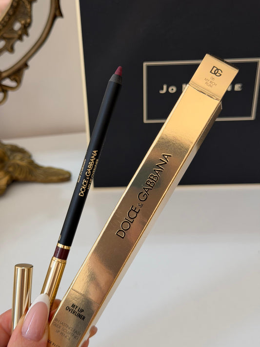 DOLCE&GABBANA My Lip Overliner
8H Lasting Easy Glide Sculpting Lip Pencil (06)