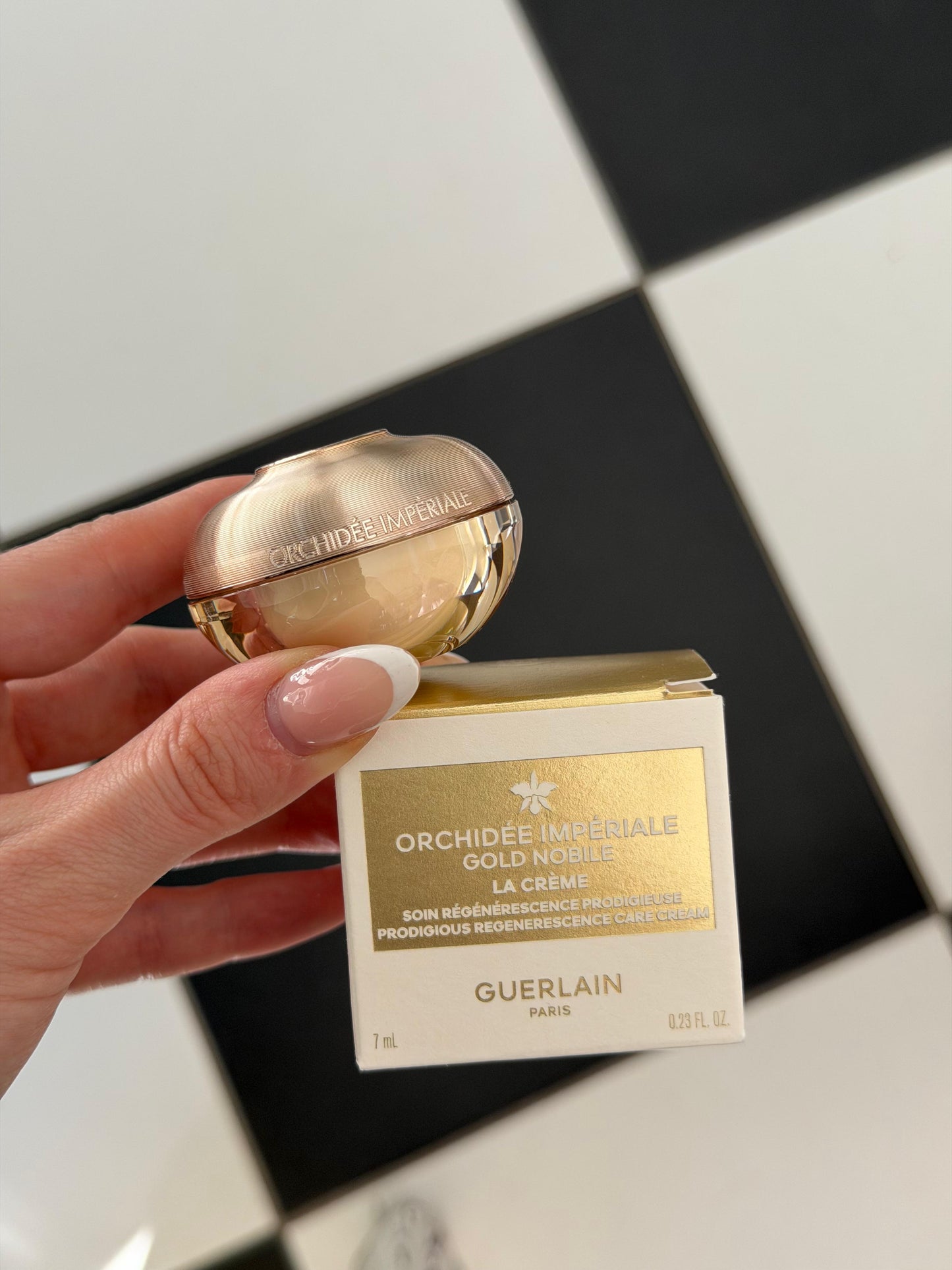 GUERLAIN Orchidée Impériale Gold
The Cream
Prodigious Regenerescence Age-Defying Luminous Care