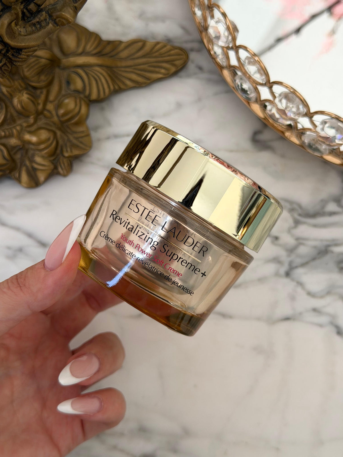 ESTEE LAUDER Revitalizing Supreme+
Youth Power Soft Creme