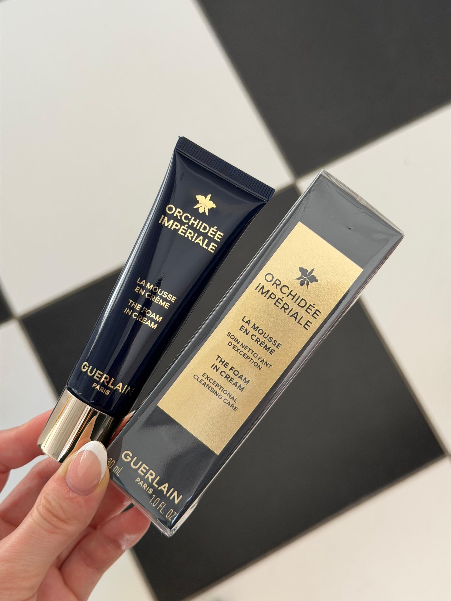 GUERLAIN Orchidée Impériale
The Foam In Cream
Exceptional Cleansing Care