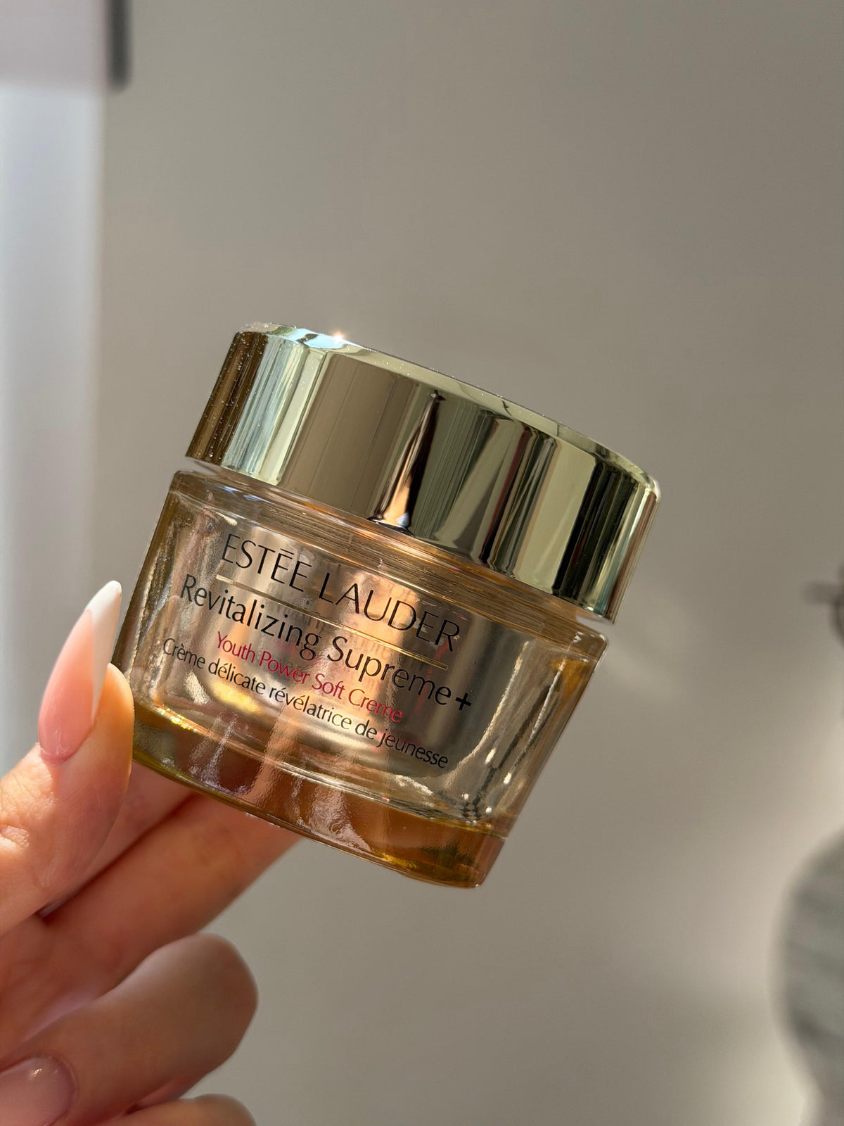 ESTEE LAUDER Revitalizing Supreme+
Youth Power Soft Creme