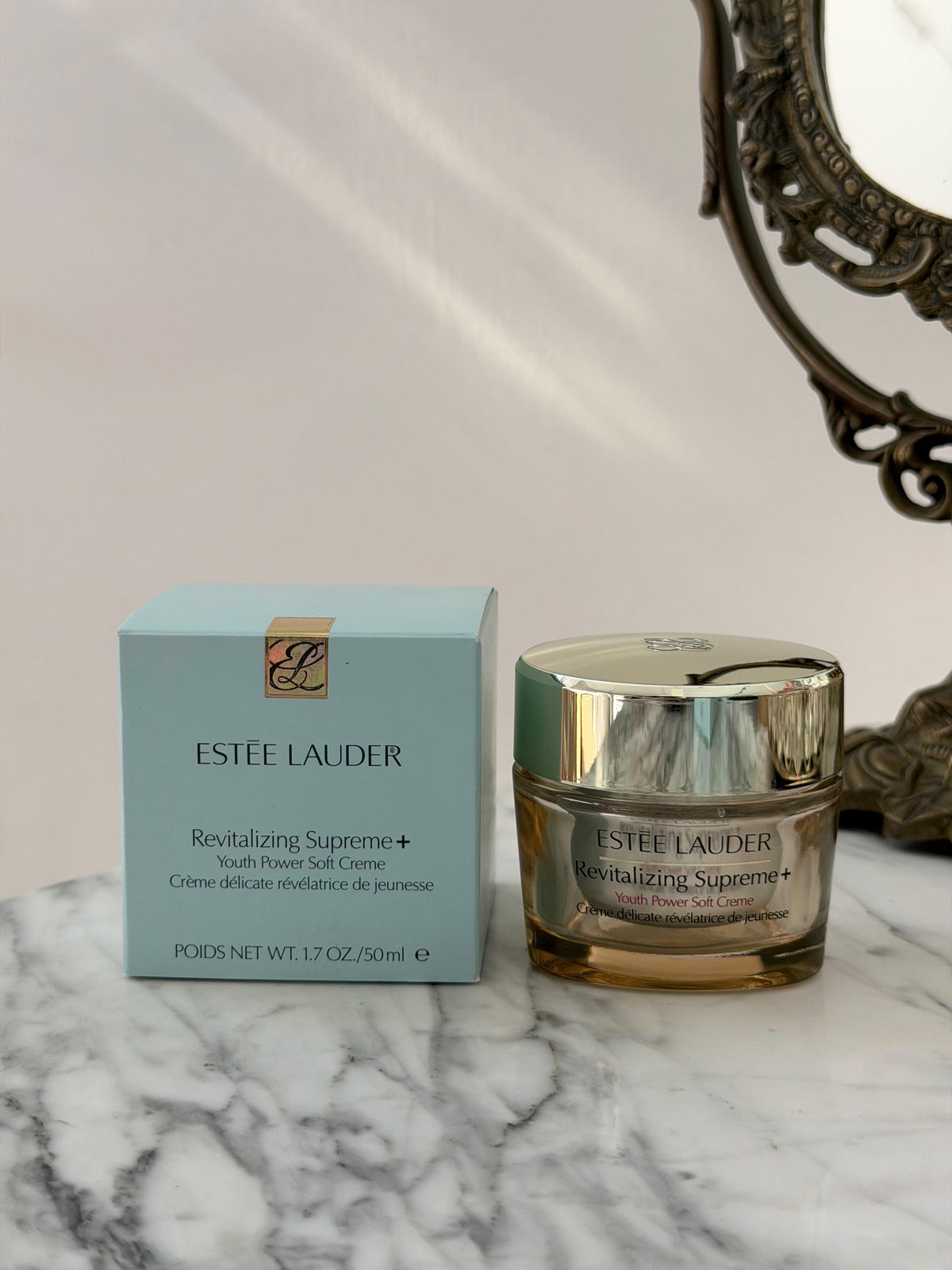 ESTEE LAUDER Revitalizing Supreme+
Youth Power Soft Creme