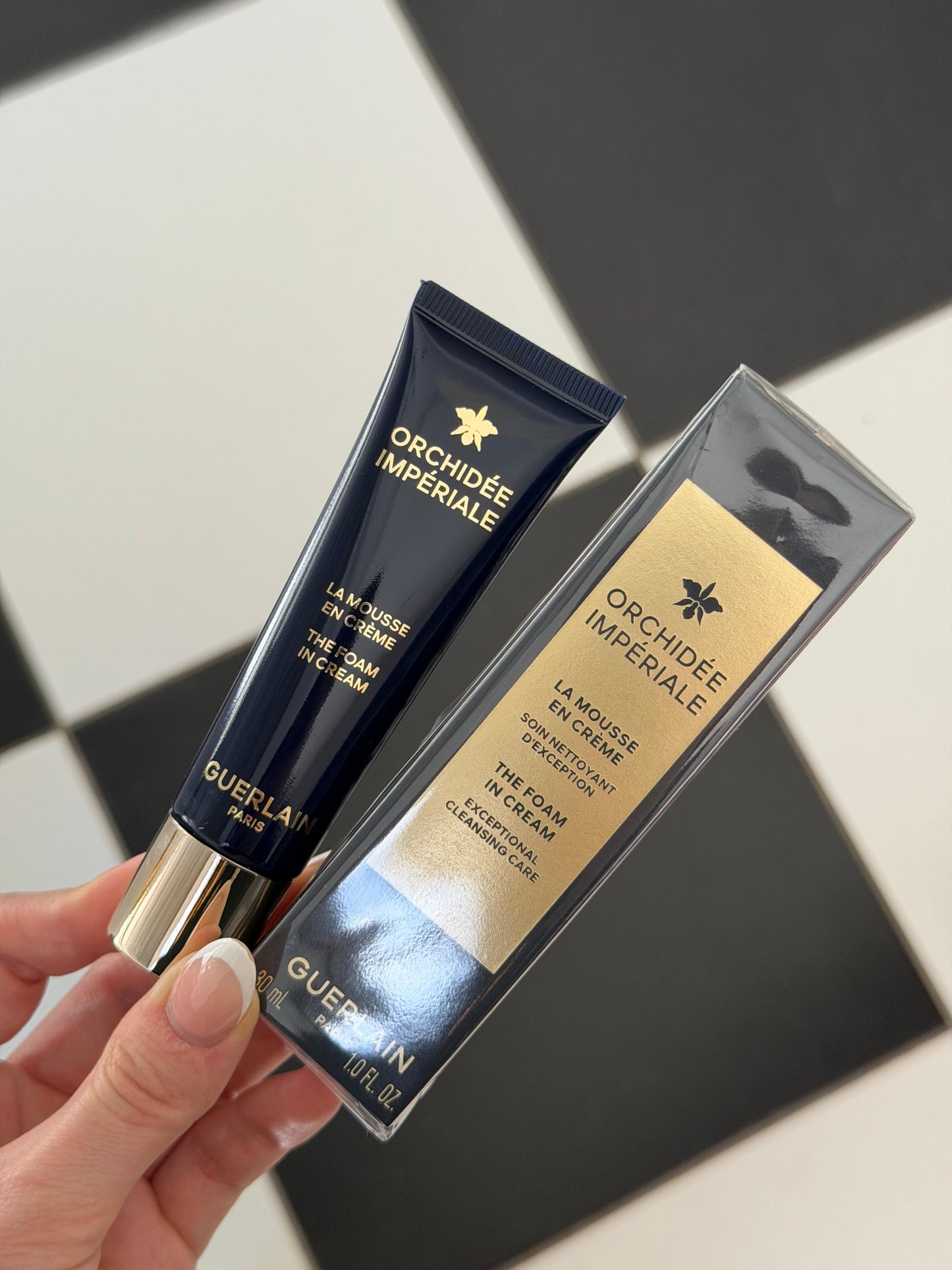 GUERLAIN Orchidée Impériale
The Foam In Cream
Exceptional Cleansing Care