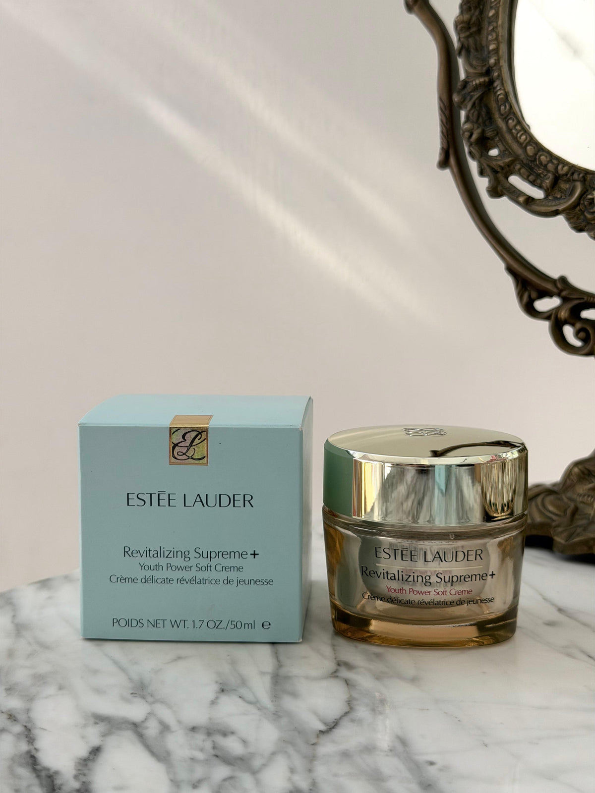 ESTEE LAUDER Revitalizing Supreme+
Youth Power Soft Creme