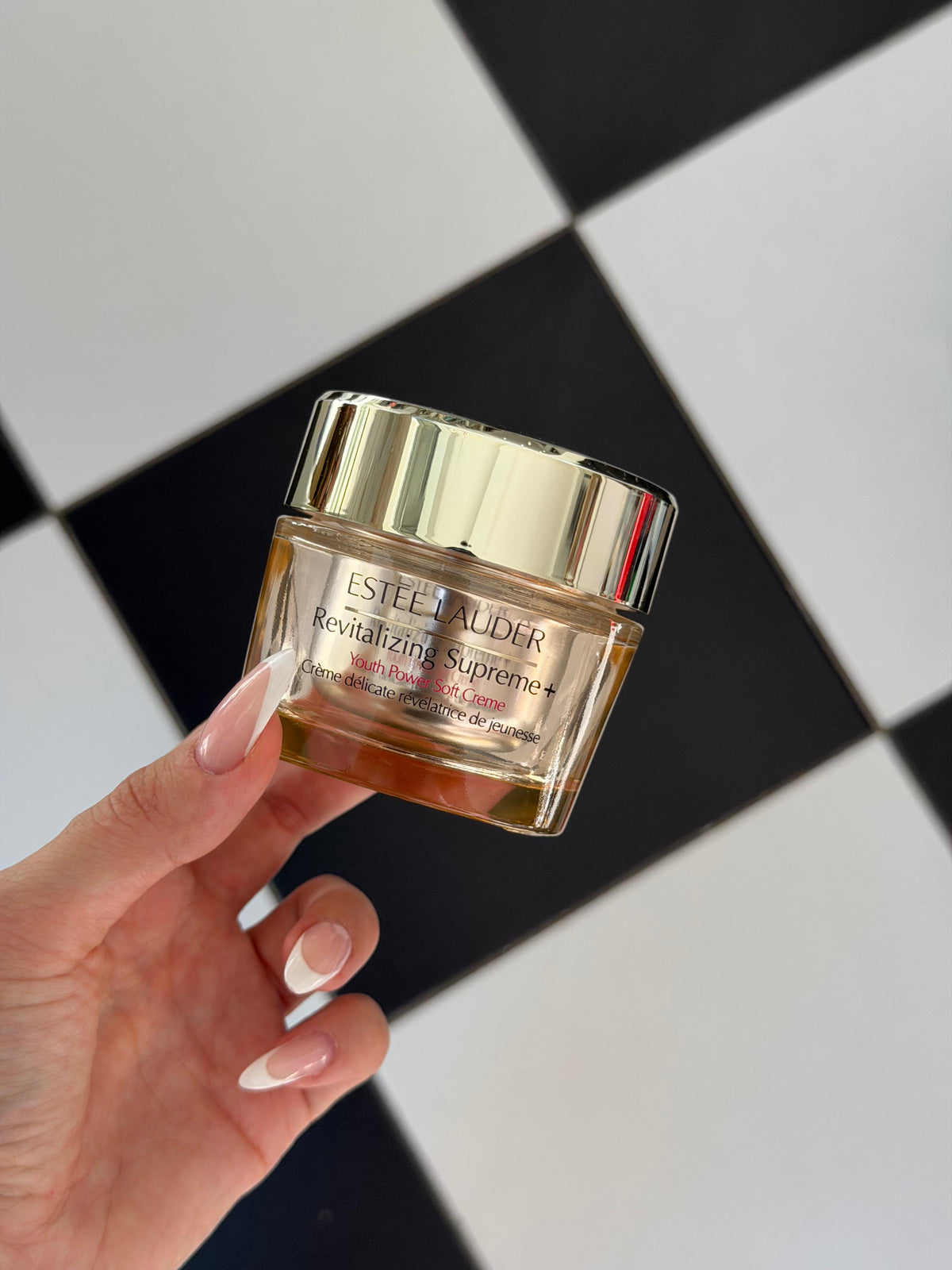 ESTEE LAUDER Revitalizing Supreme+
Youth Power Soft Creme