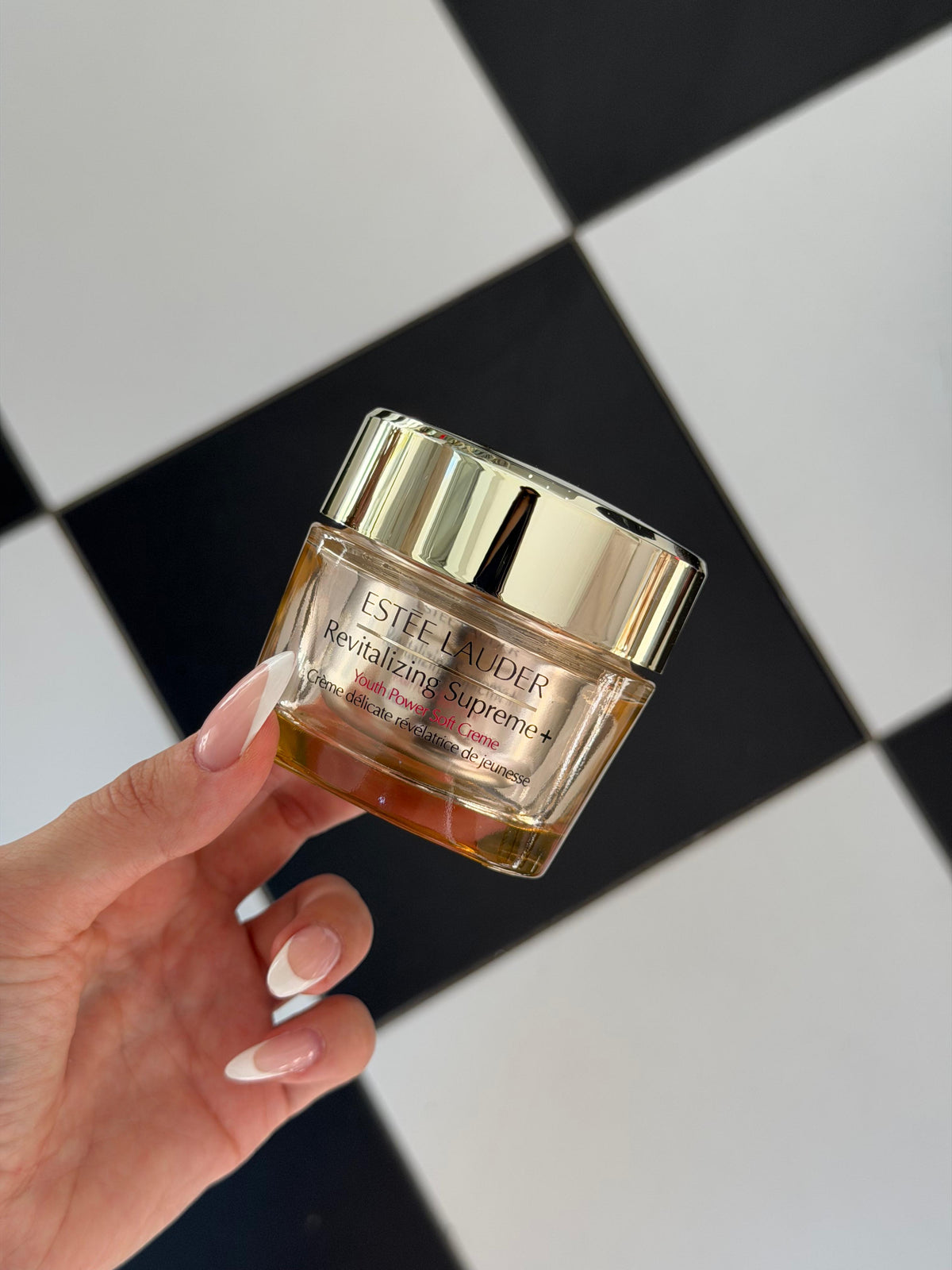 ESTEE LAUDER Revitalizing Supreme+
Youth Power Soft Creme
