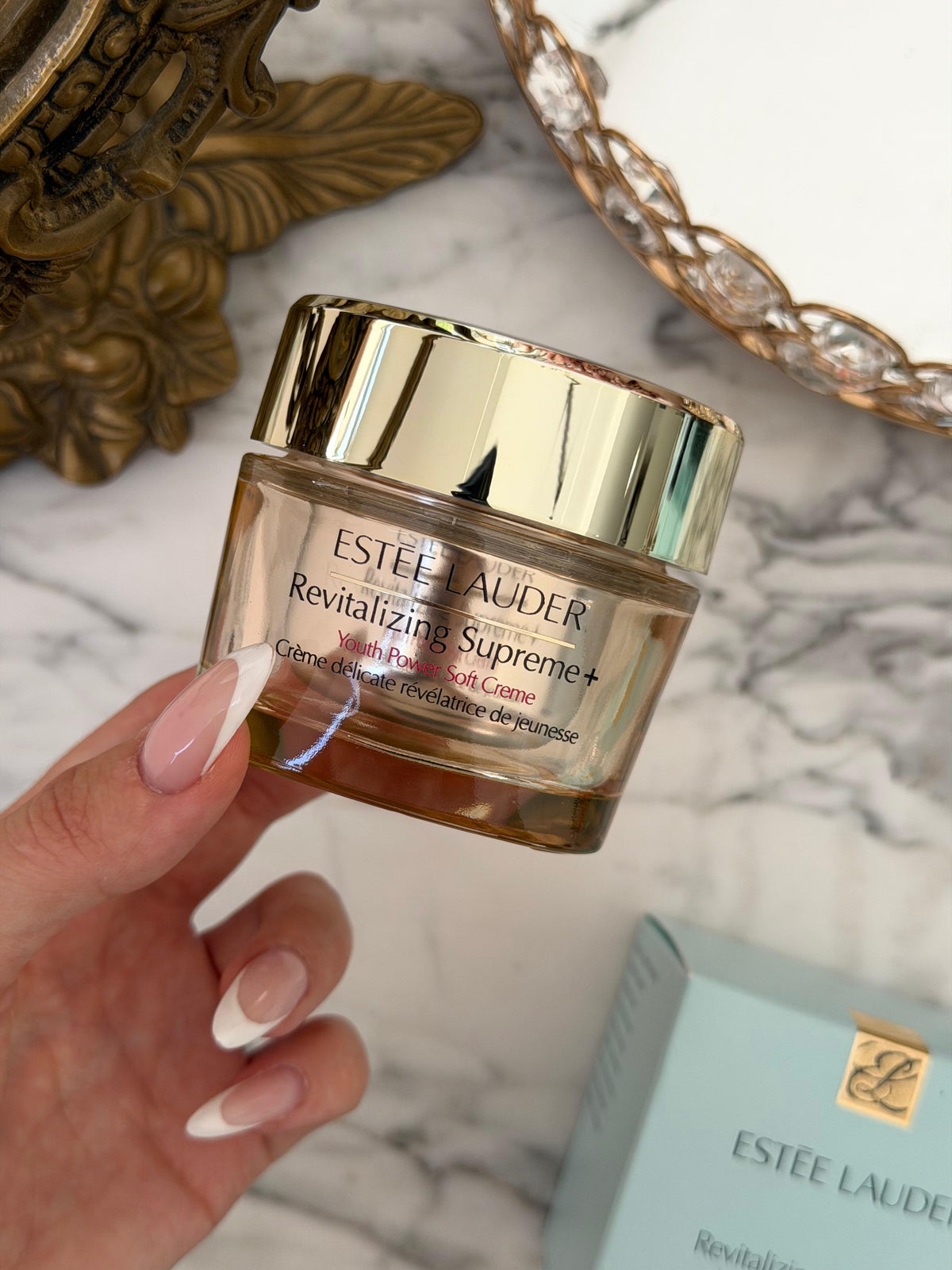 ESTEE LAUDER Revitalizing Supreme+
Youth Power Soft Creme