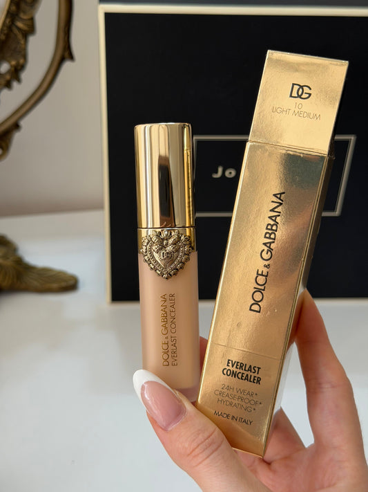 DOLCE&GABBANA Everlast Concealer 
24H Wear Crease-Proof Hydrating (10)