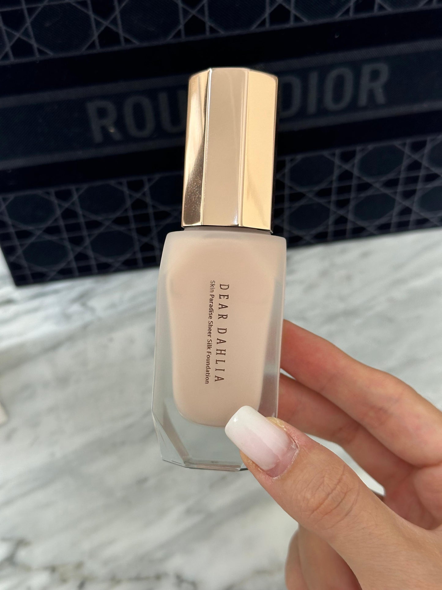 DEAR DAHLIA Skin Paradise Sheer Silk Liquid Foundation