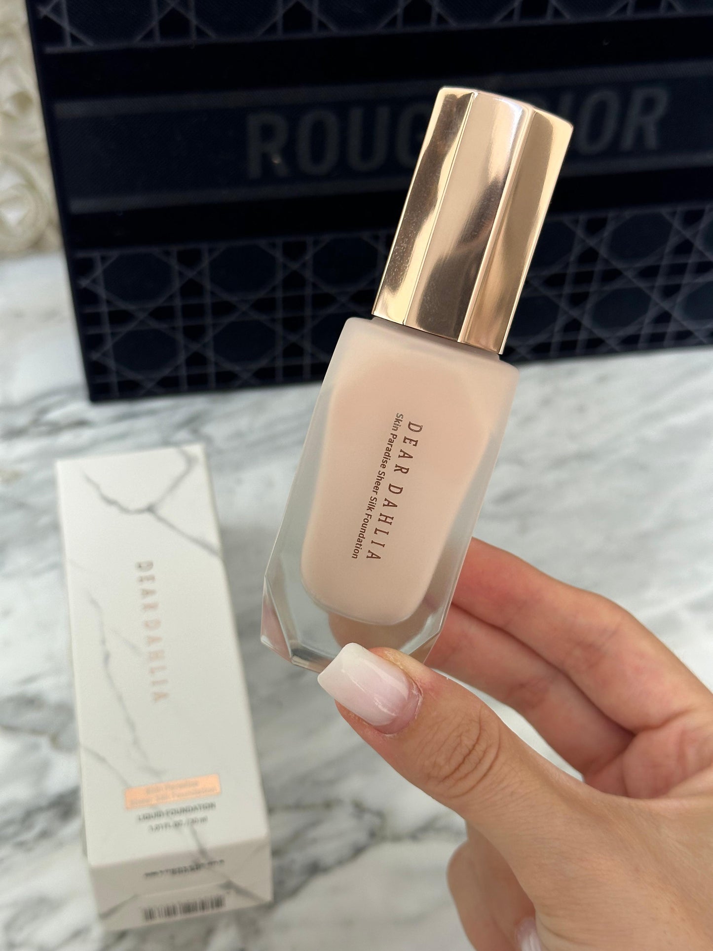 DEAR DAHLIA Skin Paradise Sheer Silk Liquid Foundation