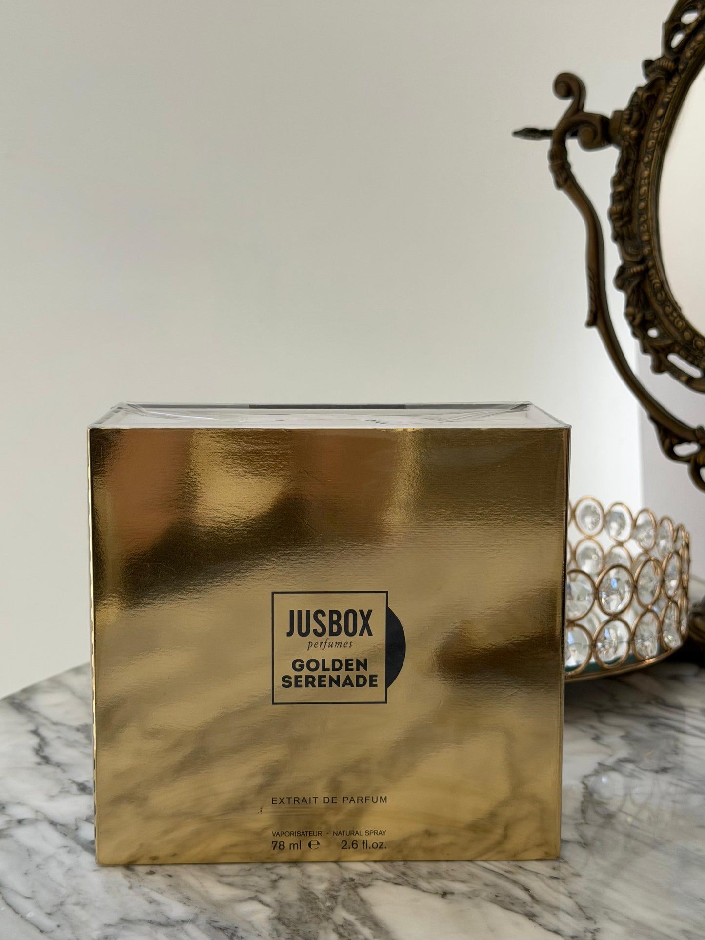 JUSBOX Golden Serenade Extrait De Parfum
Unisex, Amber, Oriental