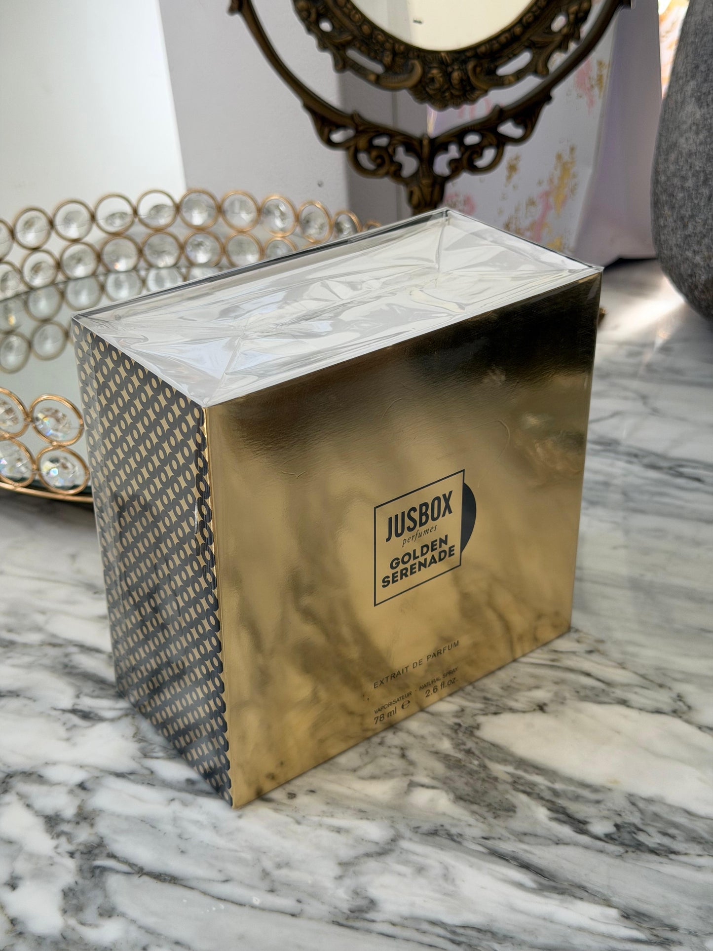 JUSBOX Golden Serenade Extrait De Parfum
Unisex, Amber, Oriental