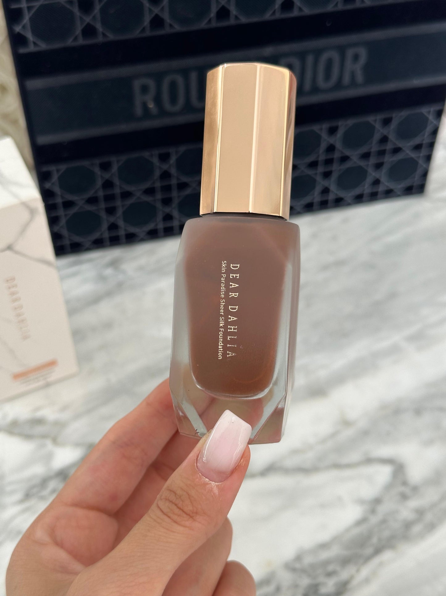 DEAR DAHLIA Skin Paradise Sheer Silk Liquid Foundation